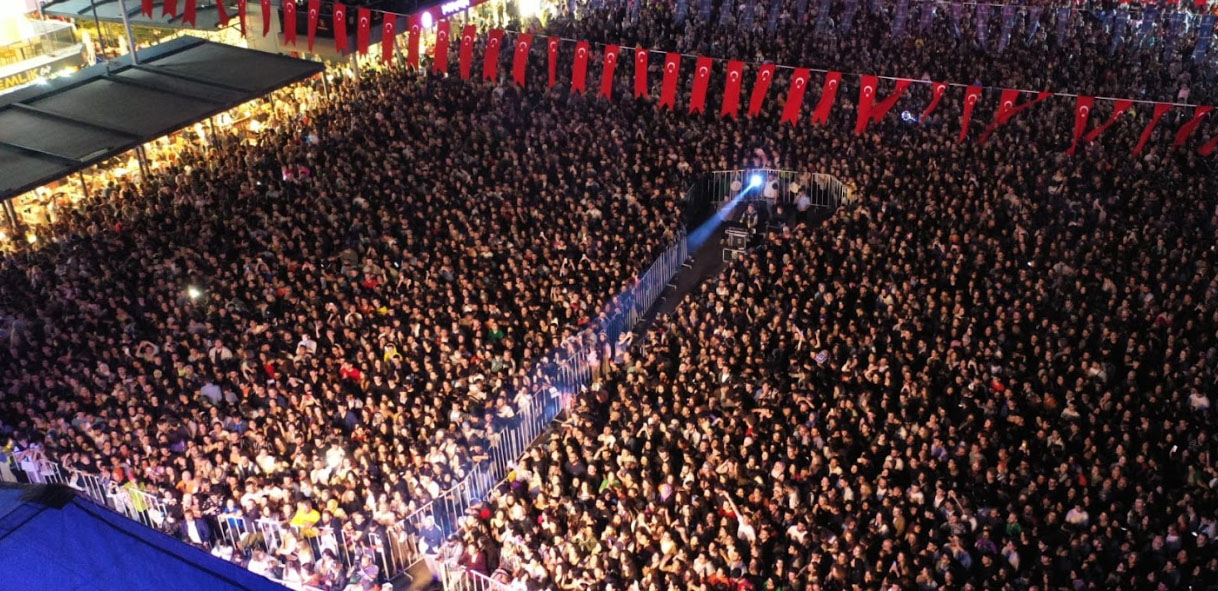 AYDIN BÜYÜKŞEHİR BELEDİYESİ '19 MAYIS'I COŞKUYLA KUTLUYOR