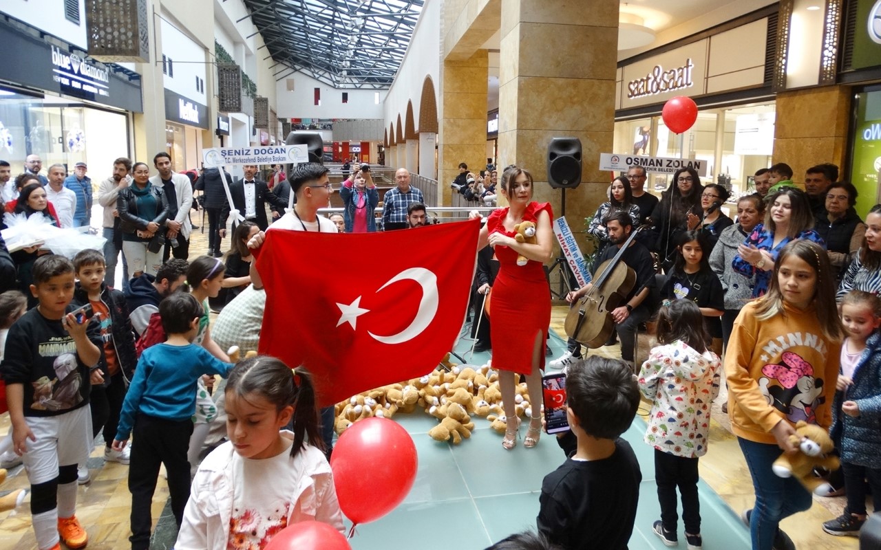 Depremzede Öğretmenin İsmi Kütüphanede Yaşayacak
