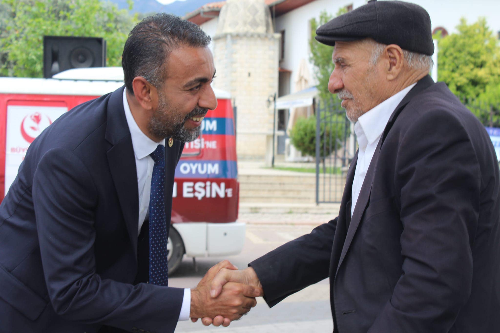 Rıdvan Eşin Gümbür gümbür geliyor