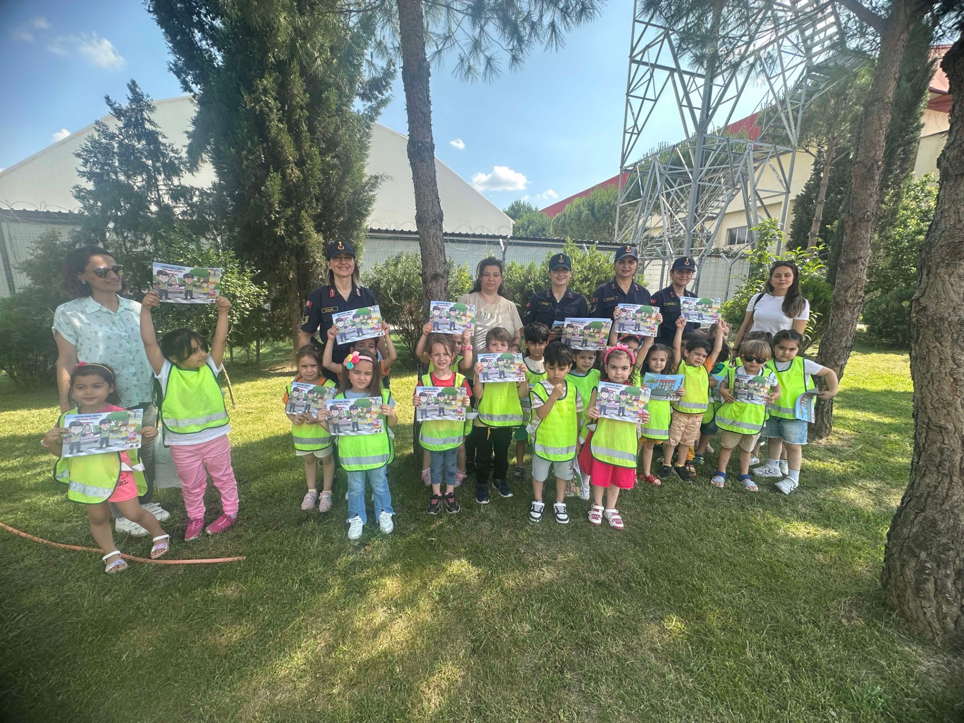 Geleceğin Pilotları Jandarma’da ağırlandı