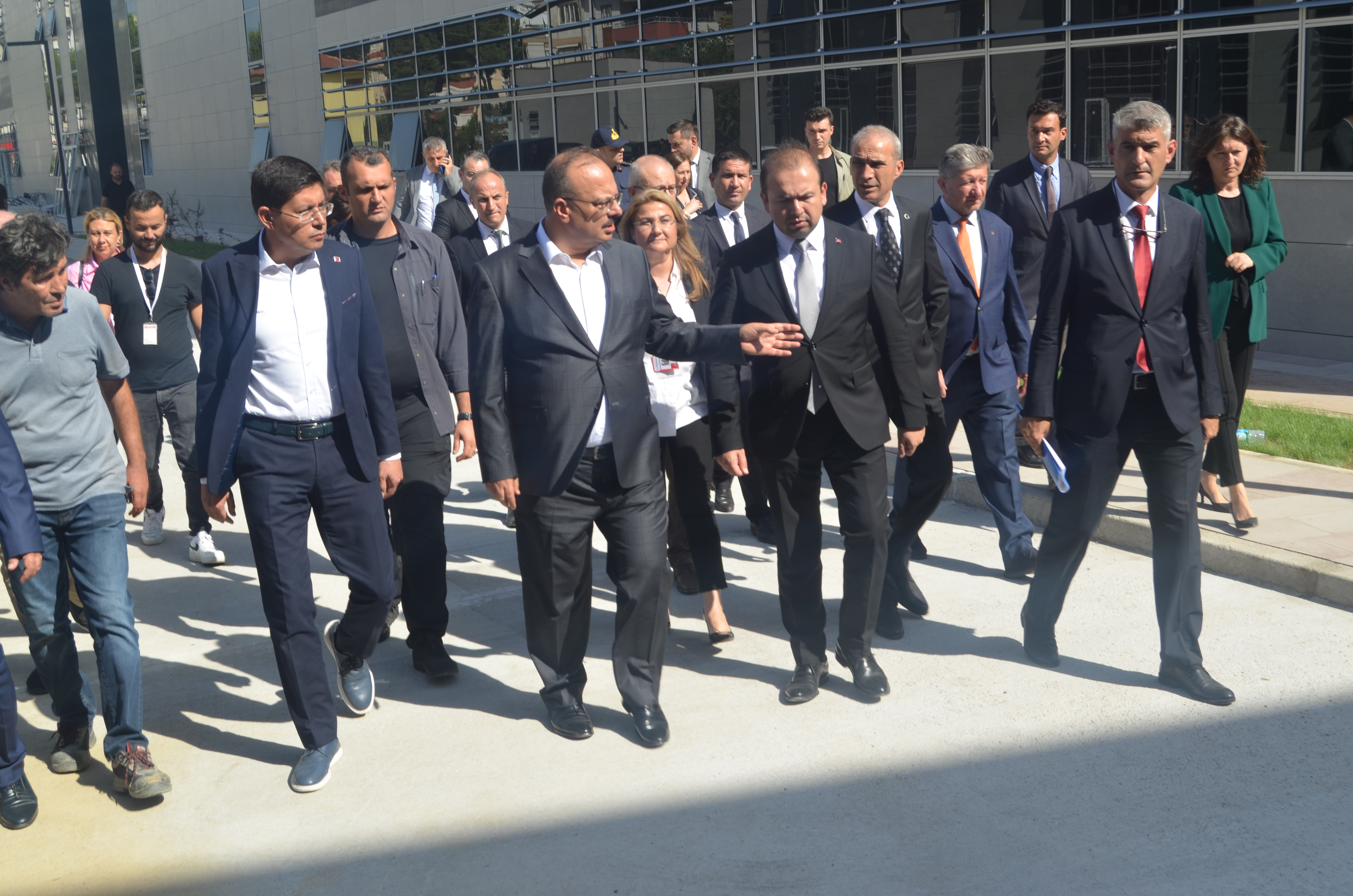 Vali Canpolat çalışmaları yetersiz buldu
