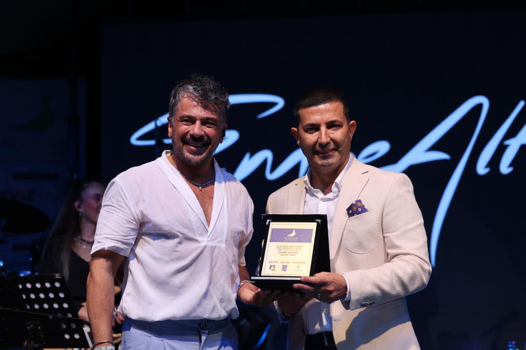 ALTIN GÜVERCİN FİNALİSTLERİ HEYECANINI EMRE ALTUĞ İLE AŞTI