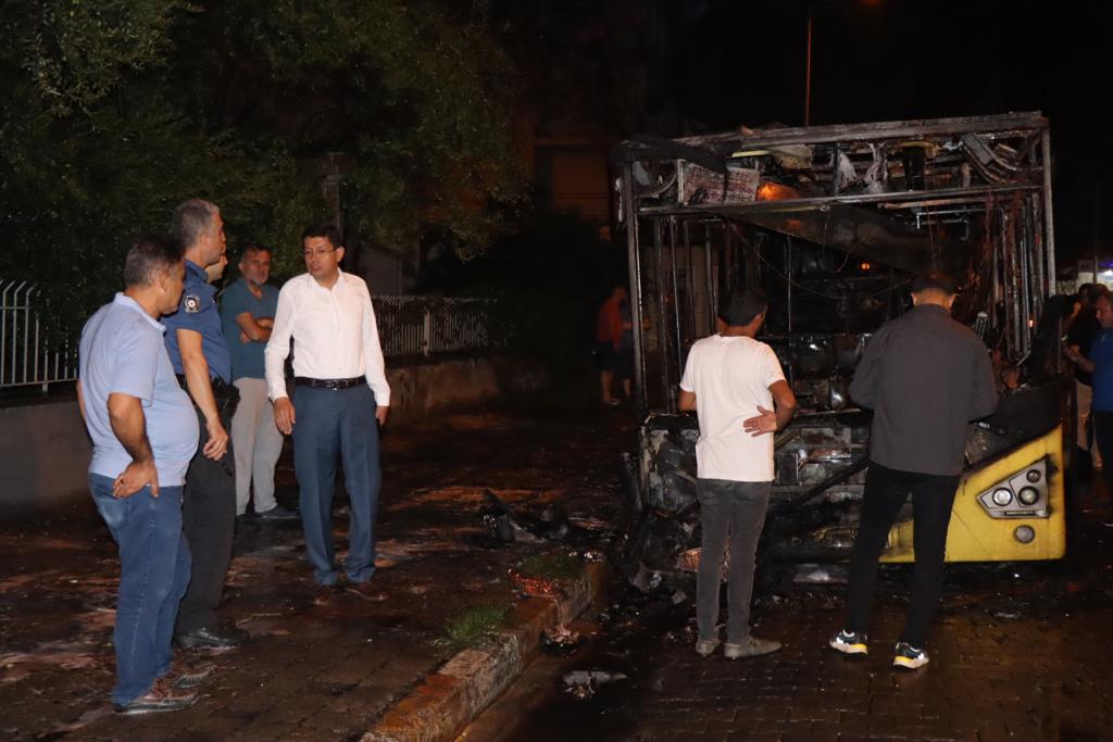 NAZİLLİ BELEDİYESİ EKİPLERİ  CANLA BAŞLA ÇALIŞTI