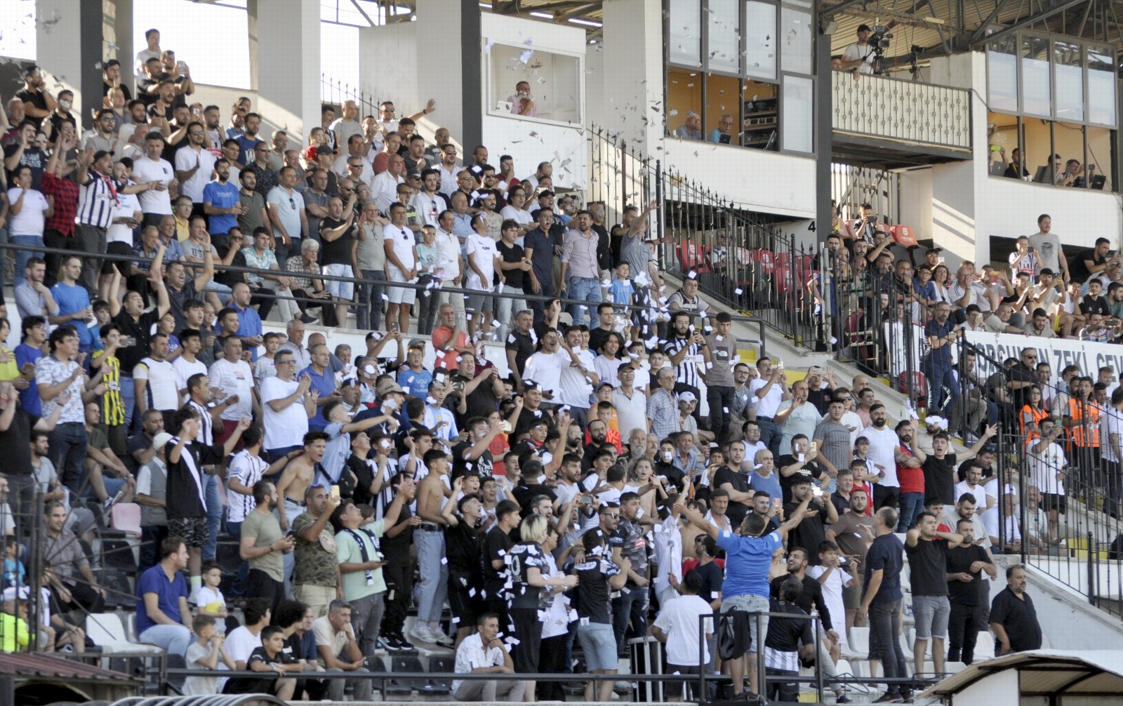 Nazilli Belediyespor 4 Köşe