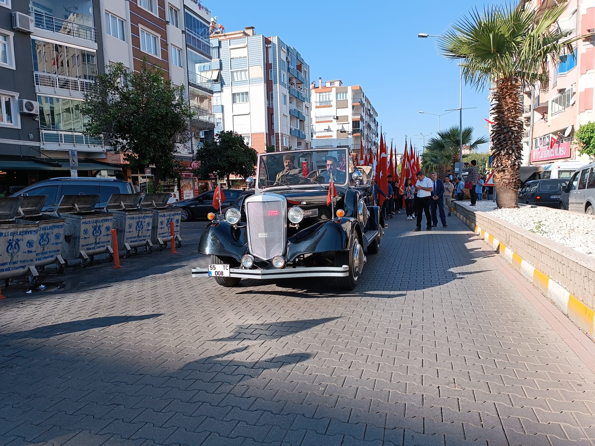 ATATÜRK'ÜN NAZİLLİYE GELİŞİ KUTLANIYOR