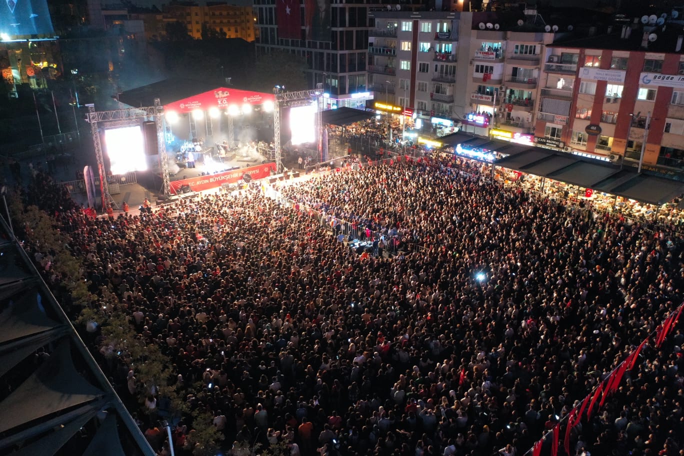 AYDIN BÜYÜKŞEHİR BELEDİYESİ’NDEN MUHTEŞEM 100. YIL KONSERİ