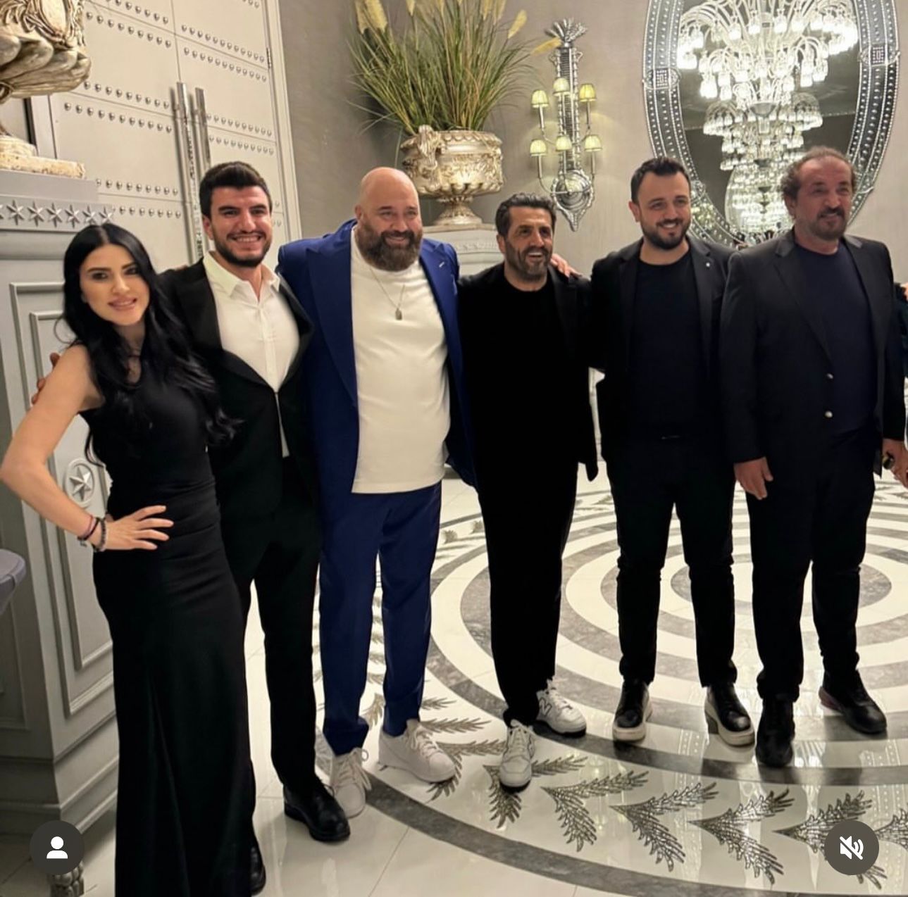TÜRKİYE’NİN ÜNLÜ ŞEFLERİ DÜĞÜNDE BİR ARAYA GELDİ.