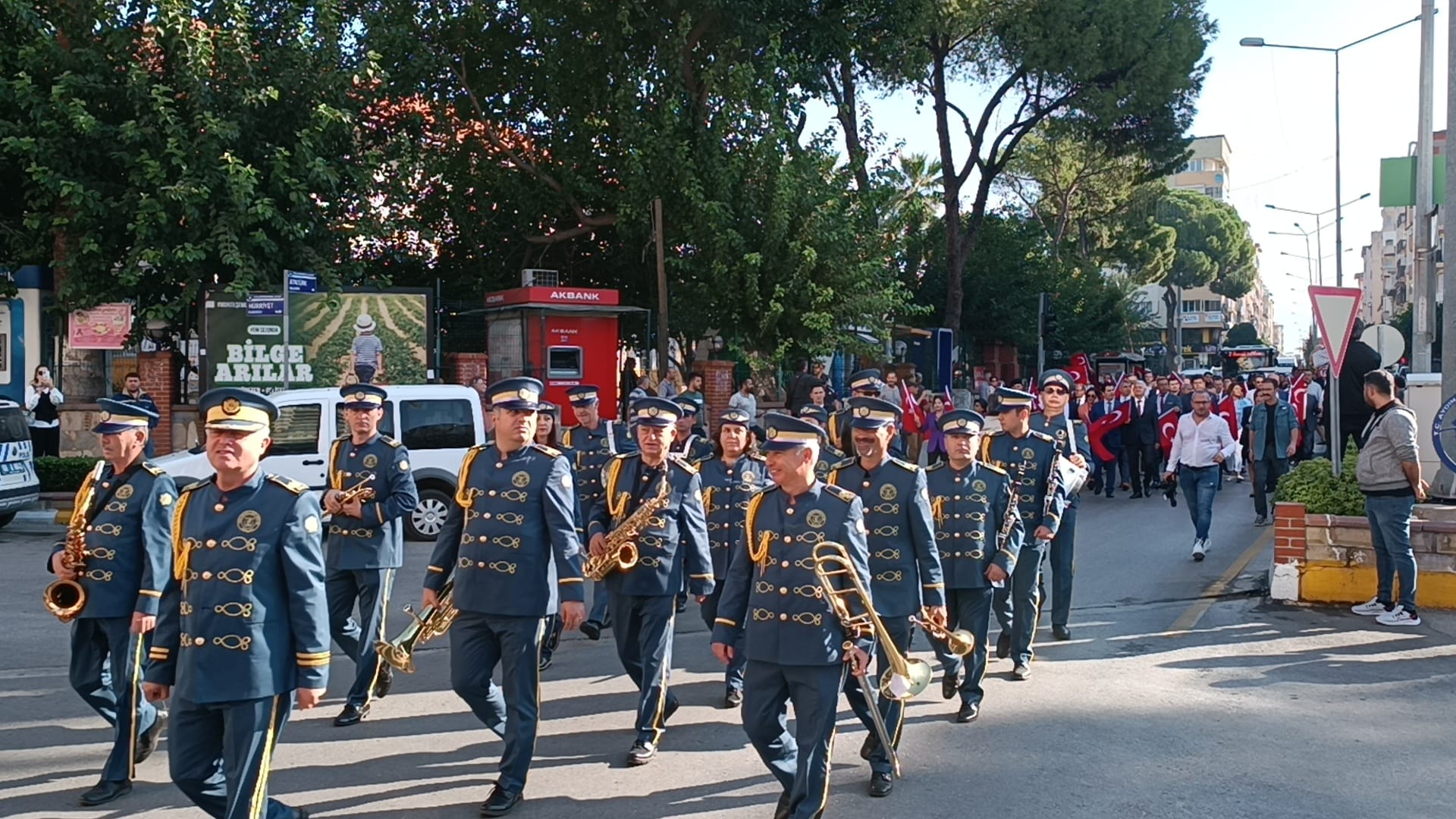 ATATÜRK'ÜN NAZİLLİYE GELİŞİ KUTLANIYOR