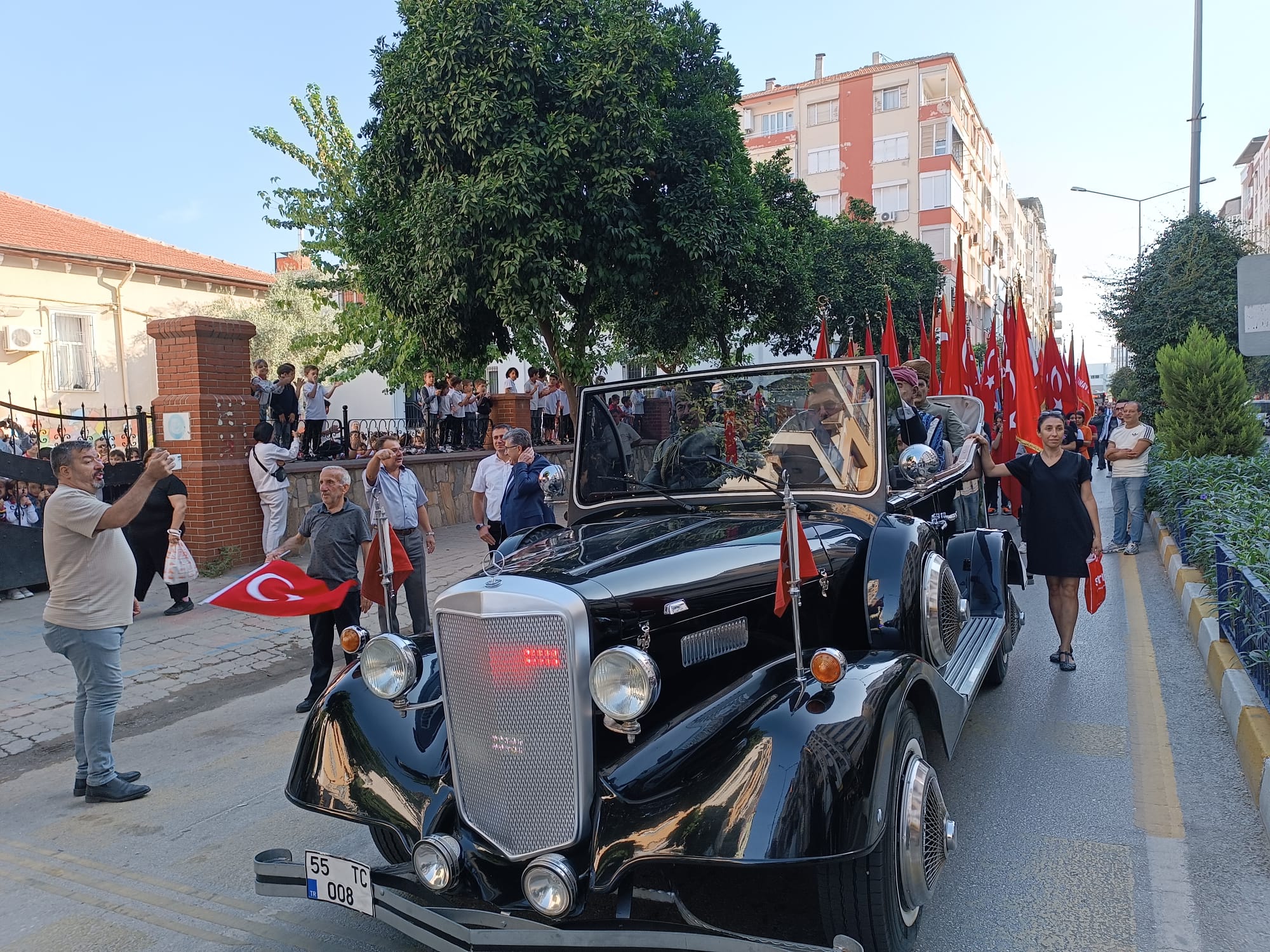 ATATÜRK'ÜN NAZİLLİYE GELİŞİ KUTLANIYOR