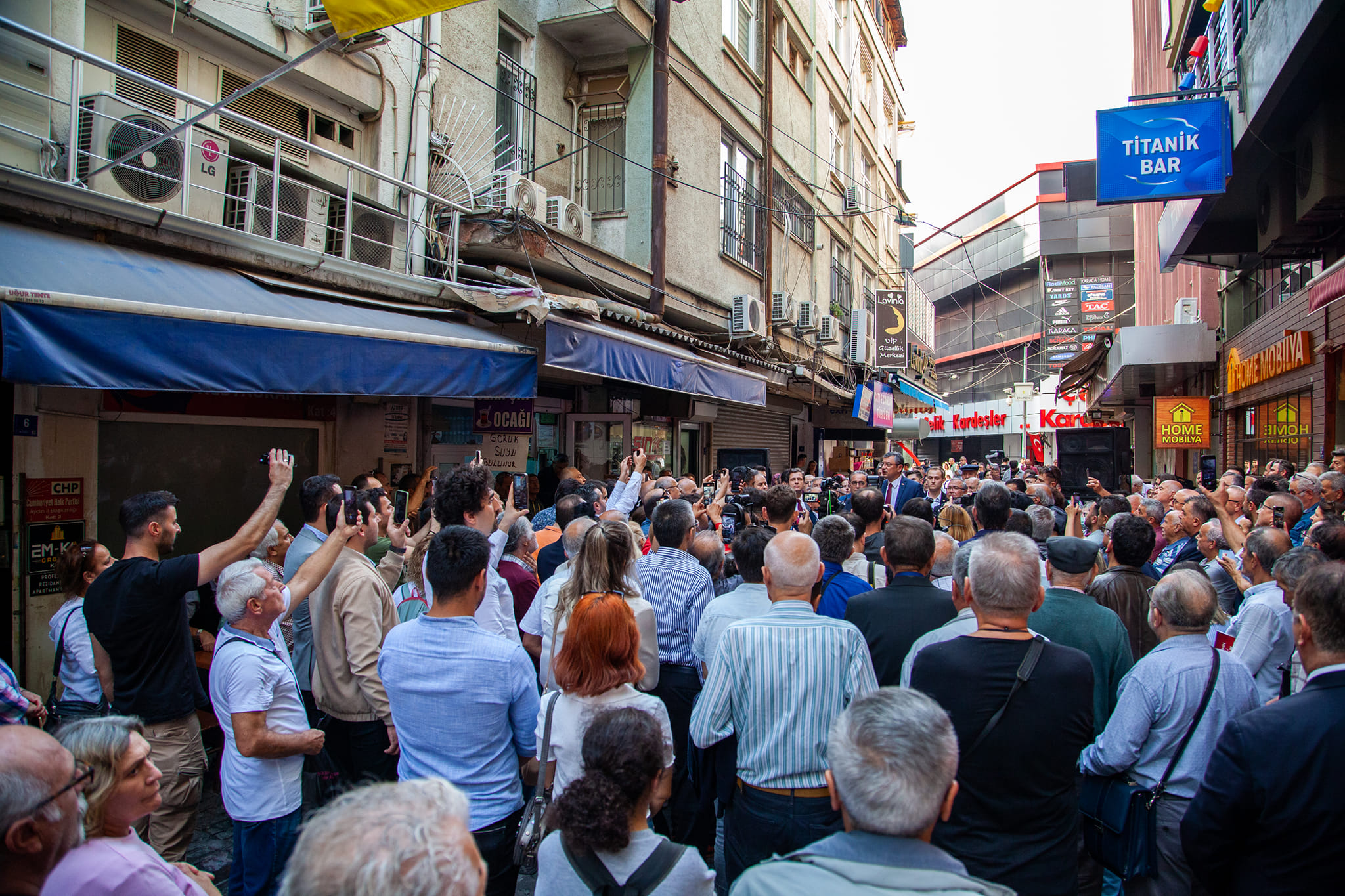 Değişim sloganı ile yola çıkan Özgür Özel Aydın'daydı