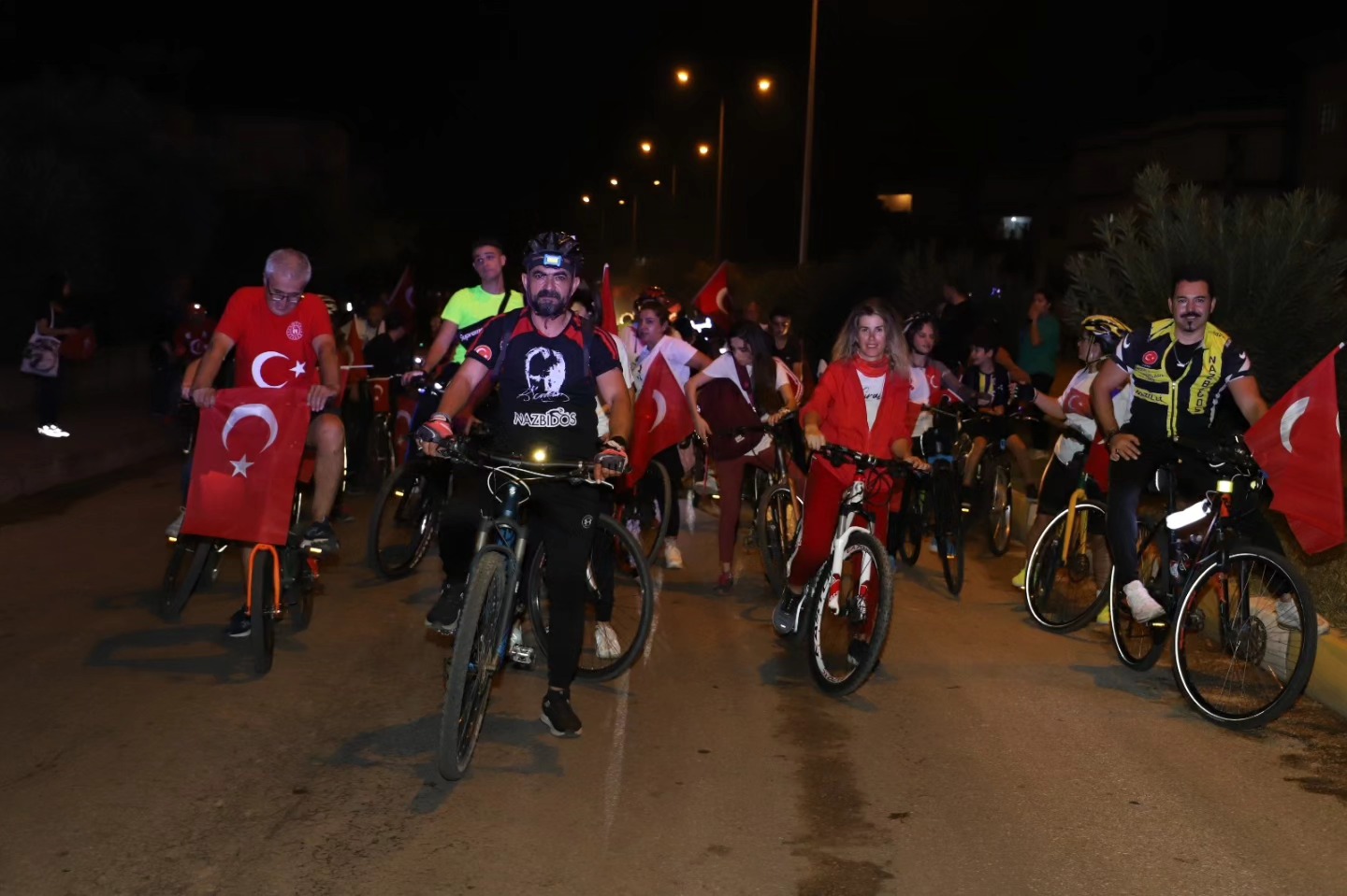 Nazilli Cumhuriyet Coşkusunu Fener Alayı ile taçlandırdı