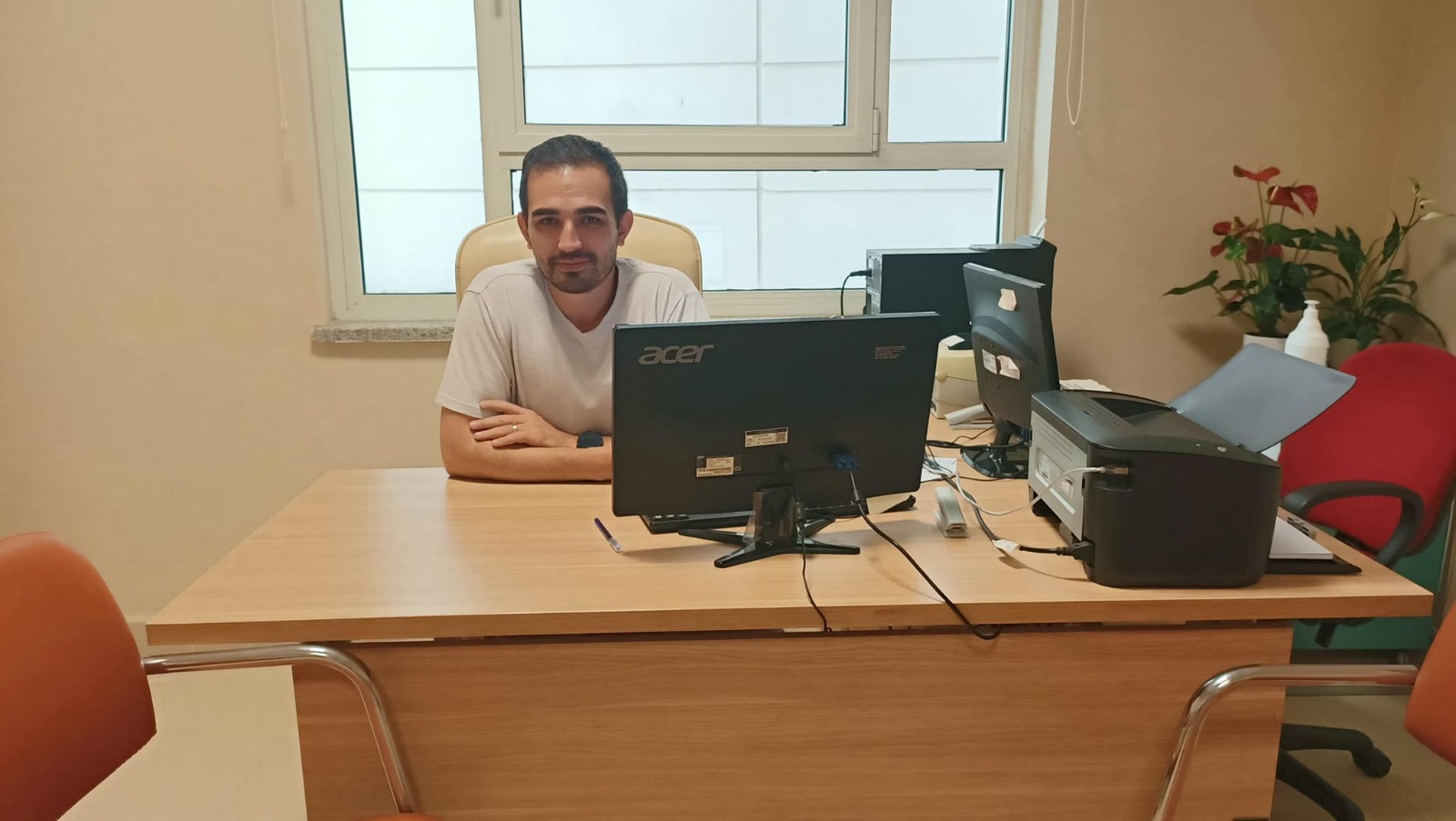 2 YENİ UZMAN DOKTOR NDH'DE GÖREVE BAŞLADI