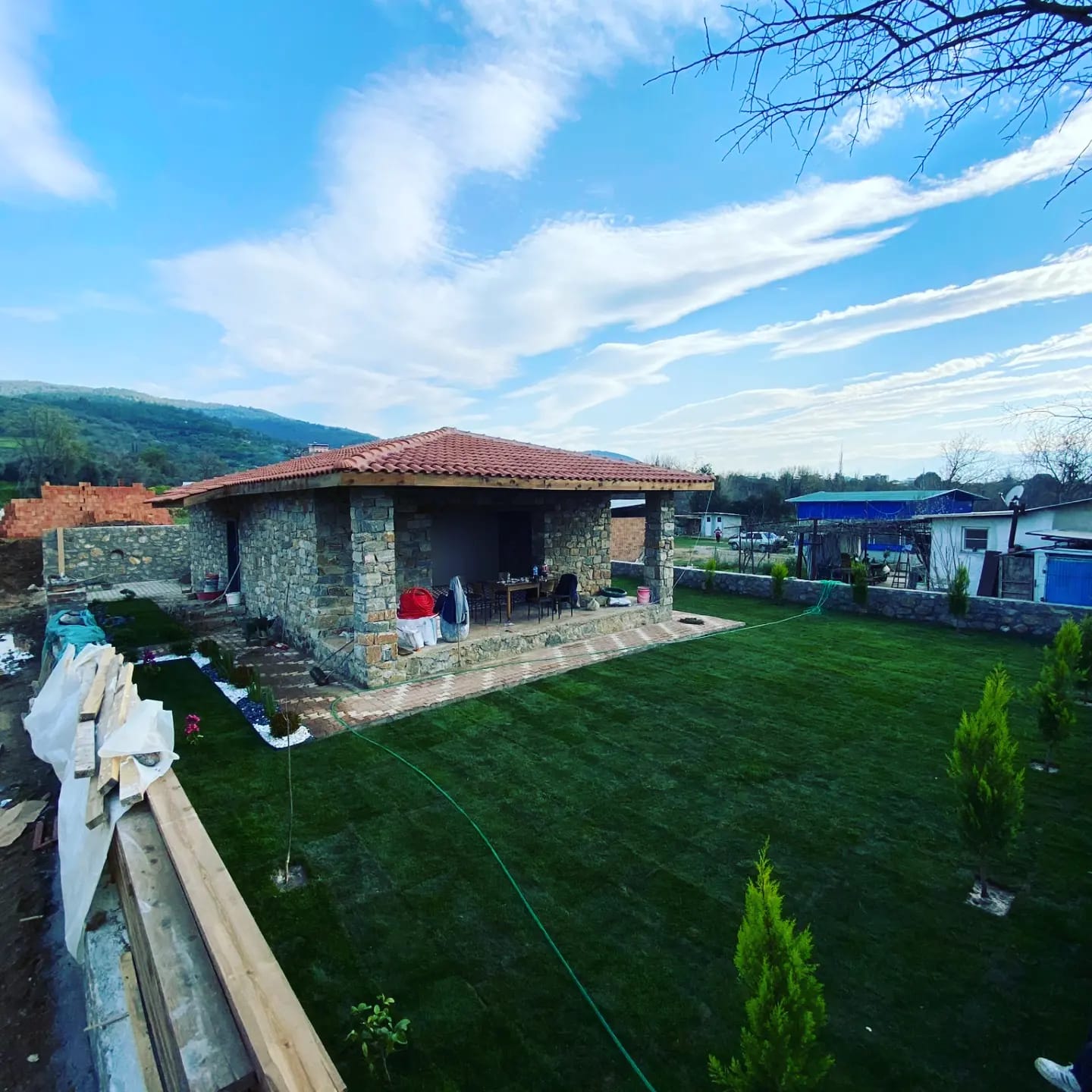 Bu taş evler cazibe merkezi haline geldi.