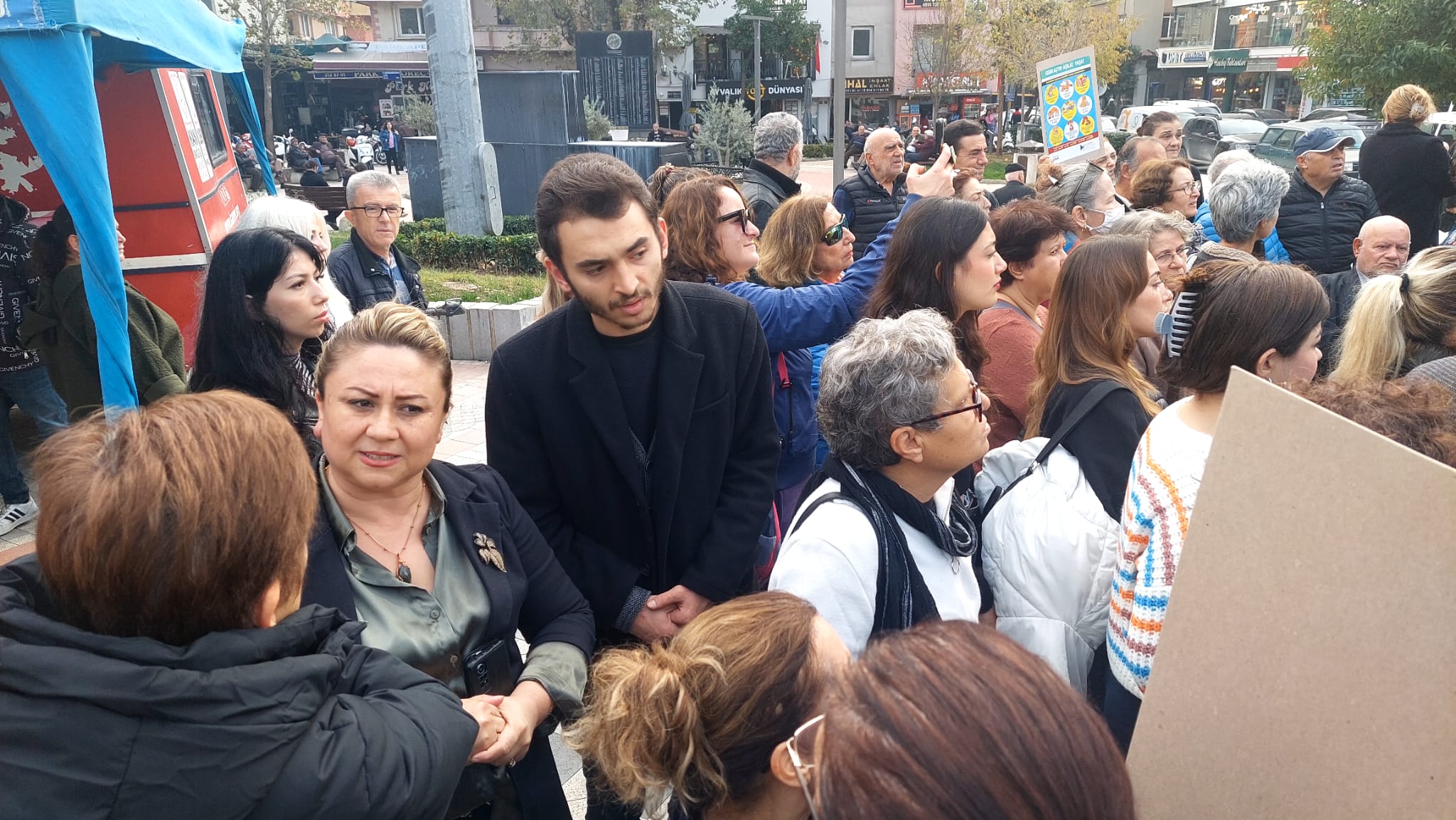 Akbaş’tan hayvanseverlere destek