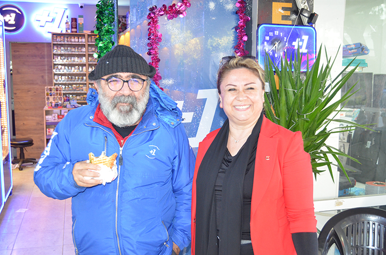 Akbaş ziyaretlerine ara vermeden devam ediyor