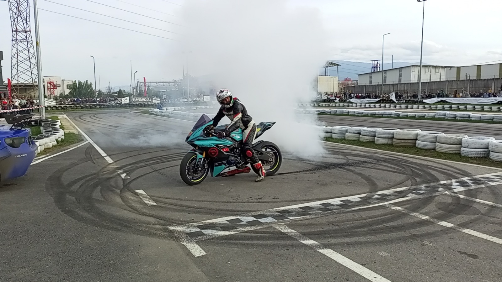 NAZİLLİ GO - KART PİSTİNDE TEKER YAKTILAR
