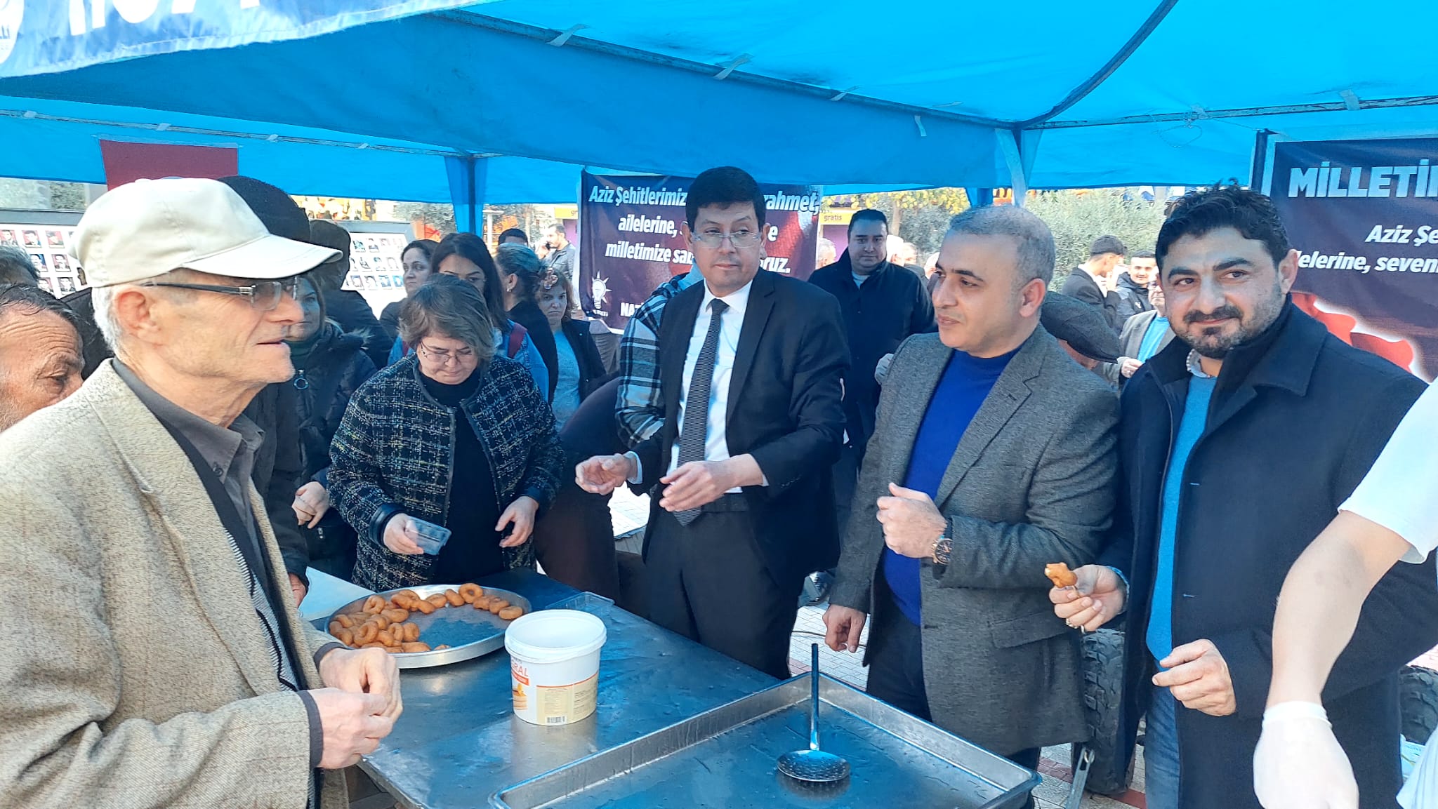 AK Parti şehitler için basın açıklamasında bulundu