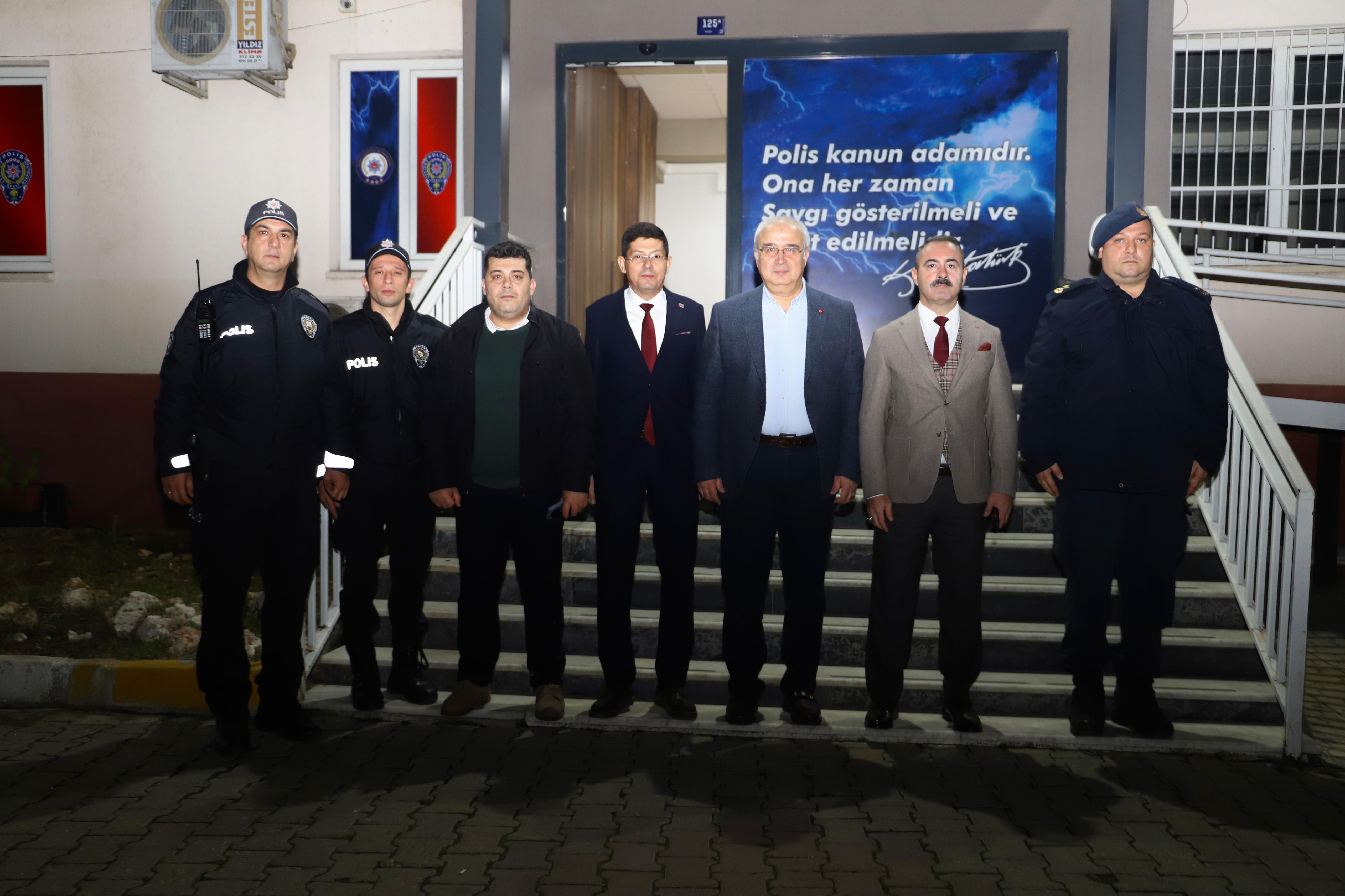 Onları yalnız bırakmadılar