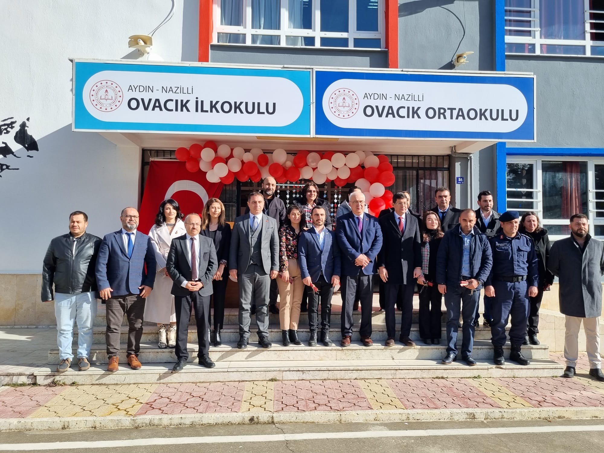 Çocuklar karnelerini aldılar