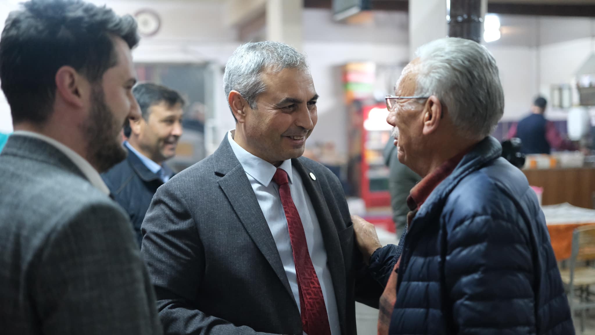 İYİ Partili Cüneyt Korkmaz Gittiği her yerde sevgi ile karşılanıyor