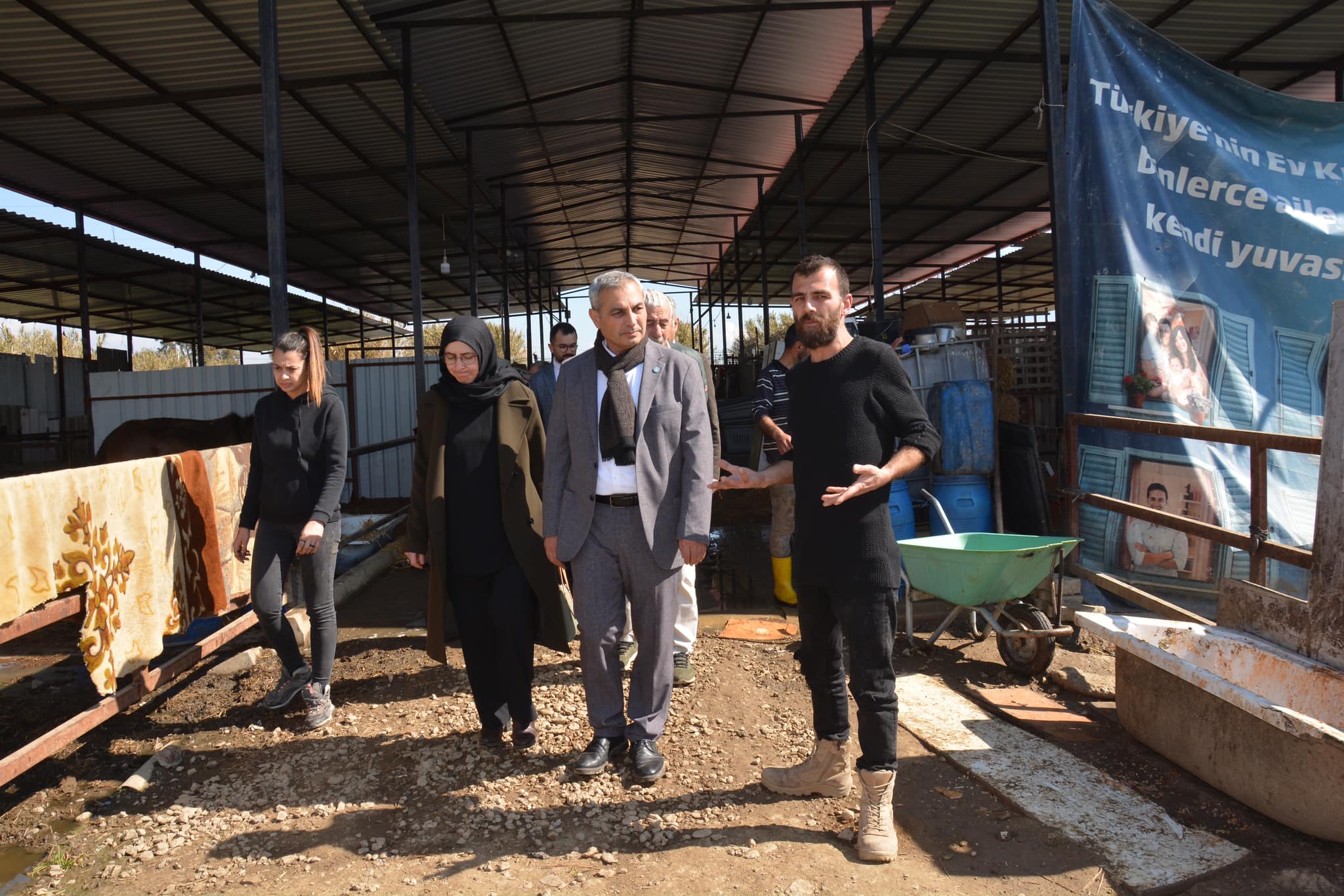 İYİ Partili Cüneyt Korkmaz Gittiği her yerde sevgi ile karşılanıyor