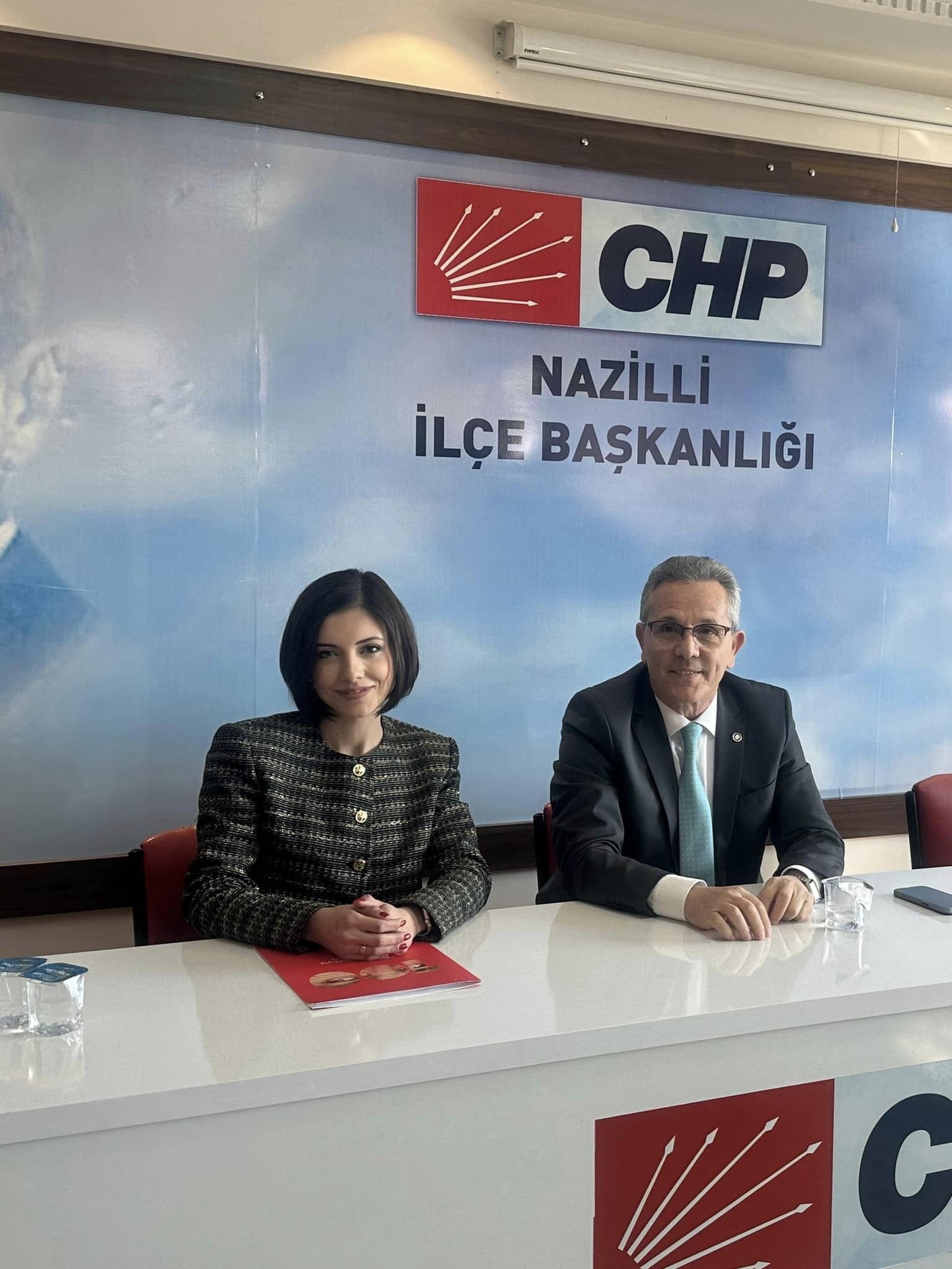Tetik Örgüt ile bir araya geldi.