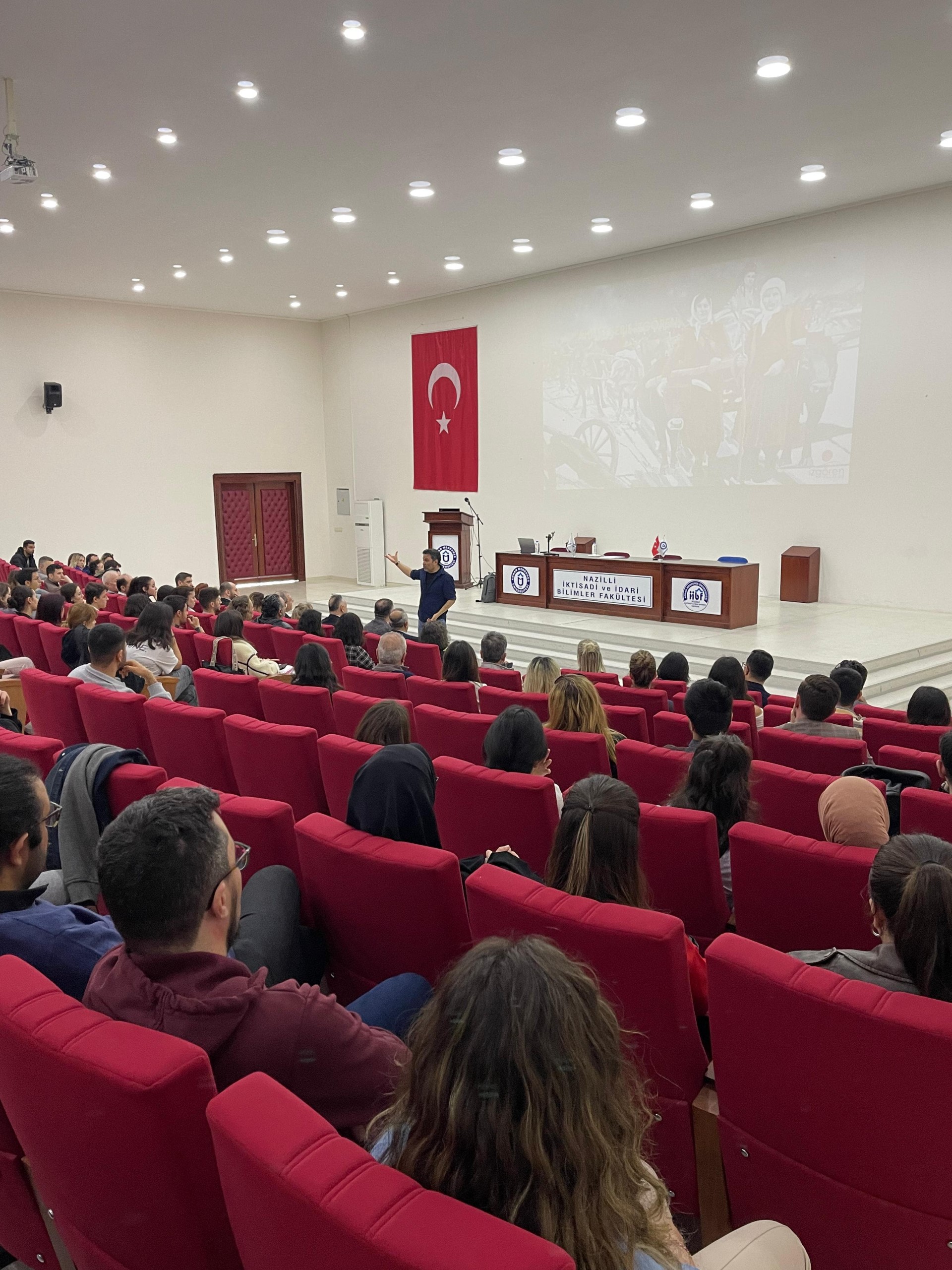 Nazilli İİBF’de "Hayata Değer Katmak" Adlı Etkinlik Düzenlendi