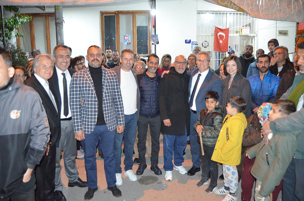 Kuşbaz Tetik’i Bağrına bastı