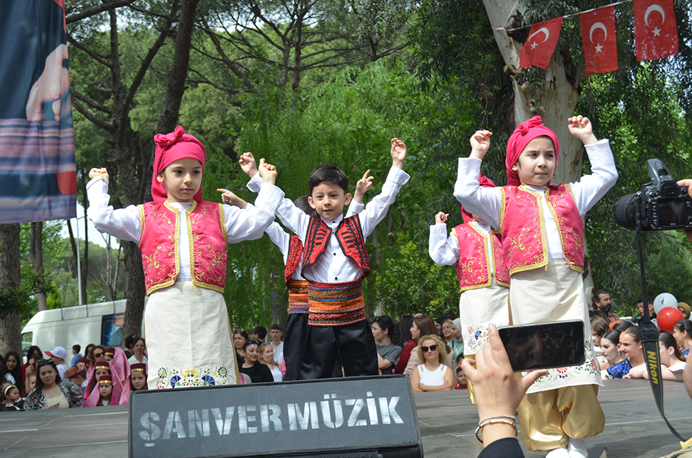 NAZİLLİ'DE 23 NİSAN COŞKUYLA KUTLANDI!