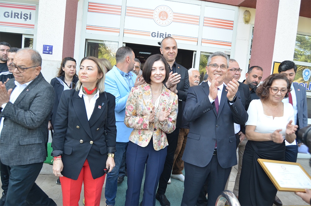 Nazilli Belediye Başkanı Dr. Etuğrul Tetik Mazbatasını aldı