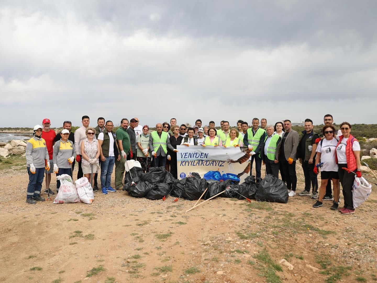 DİDİM’DE KIYI TEMİZLİĞİ ÇALIŞMASI GERÇEKLEŞTİRİLDİ