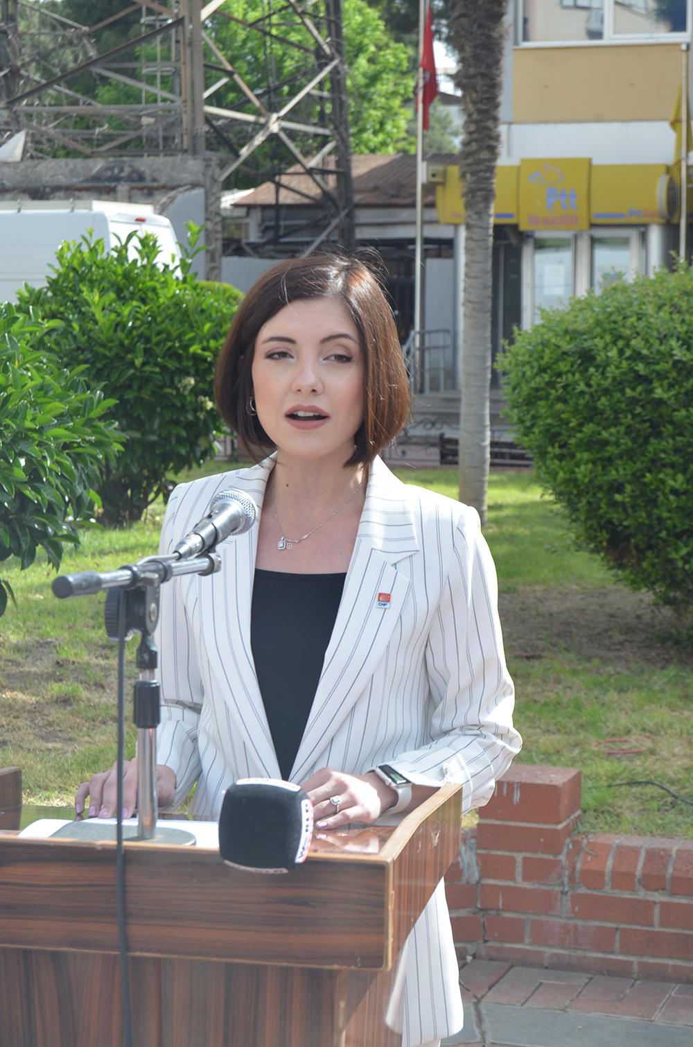 “ÇOCUKLARIMIZIN GÜLÜŞÜ HEP BAYRAM OLSUN”