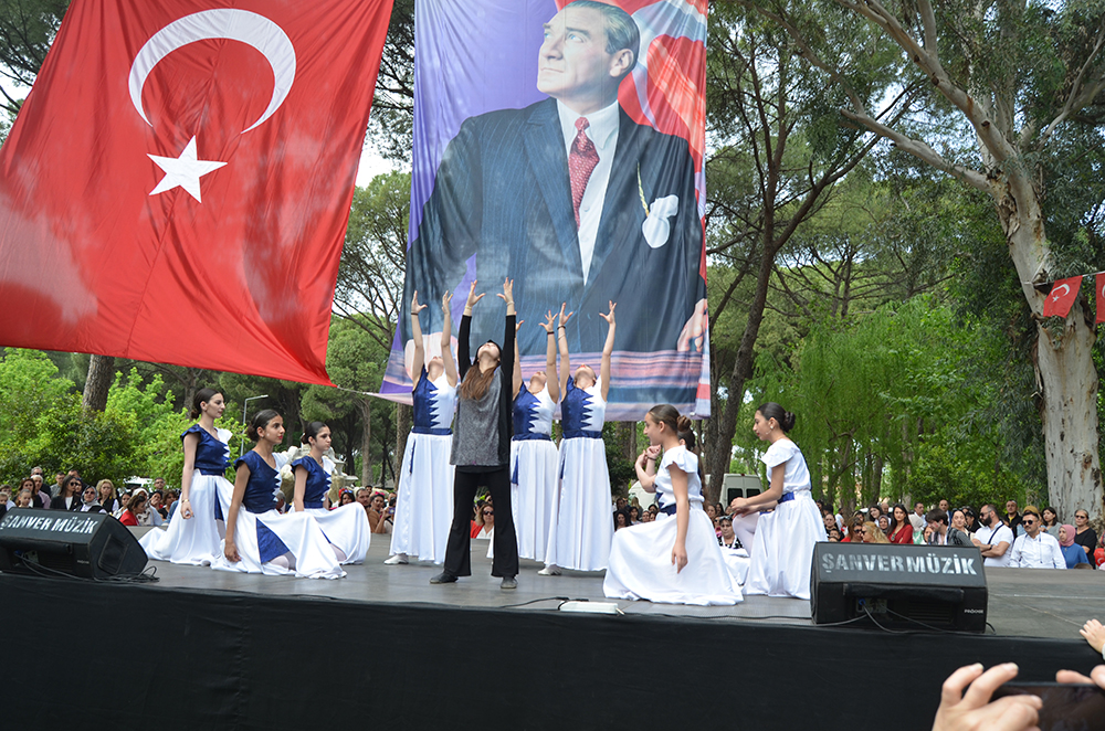 NAZİLLİ'DE 23 NİSAN COŞKUYLA KUTLANDI!