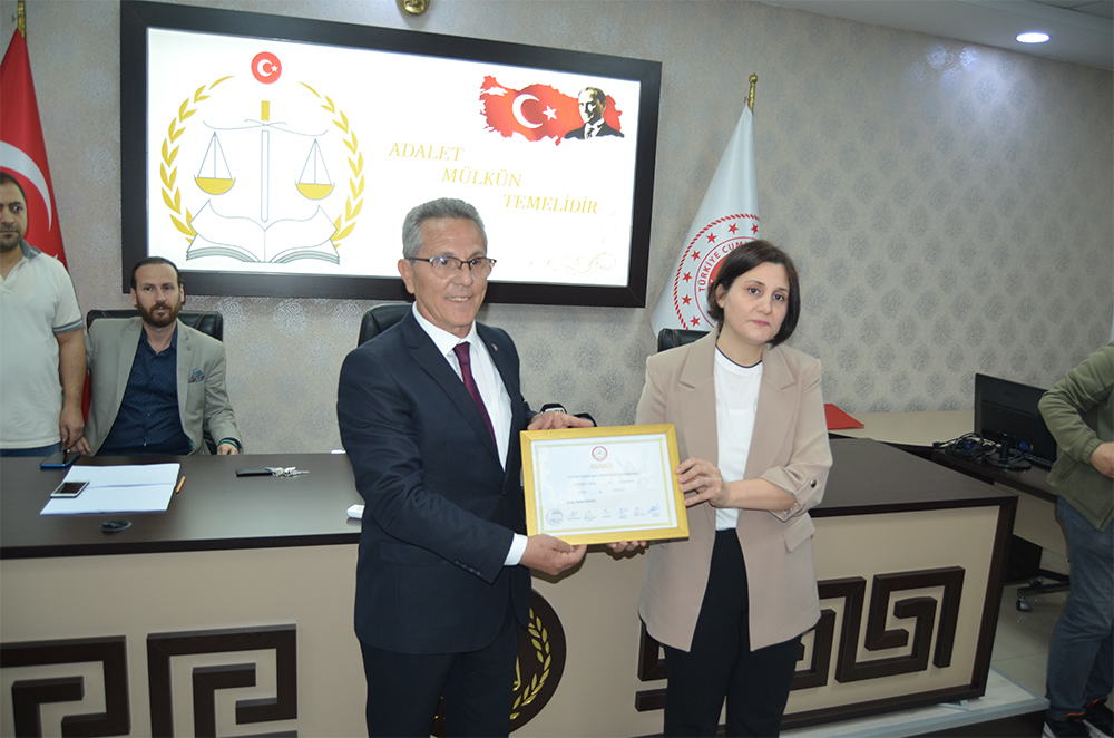 Nazilli Belediye Başkanı Dr. Etuğrul Tetik Mazbatasını aldı