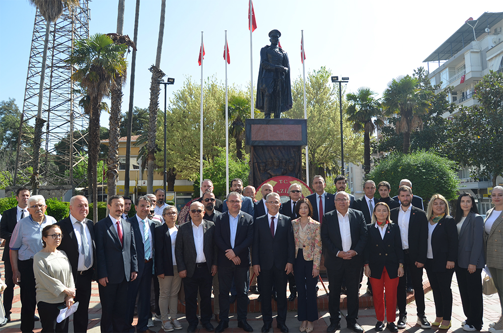 Nazilli Belediye Başkanı Dr. Etuğrul Tetik Mazbatasını aldı