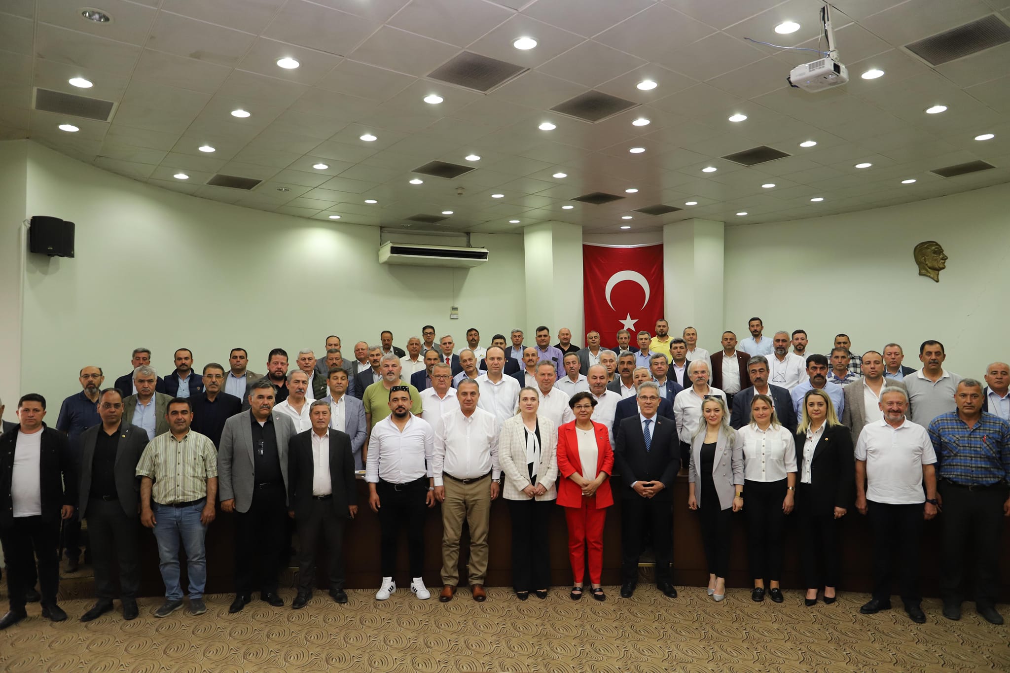 Başkan Tetik Muhtarlar ile bir araya geldi.