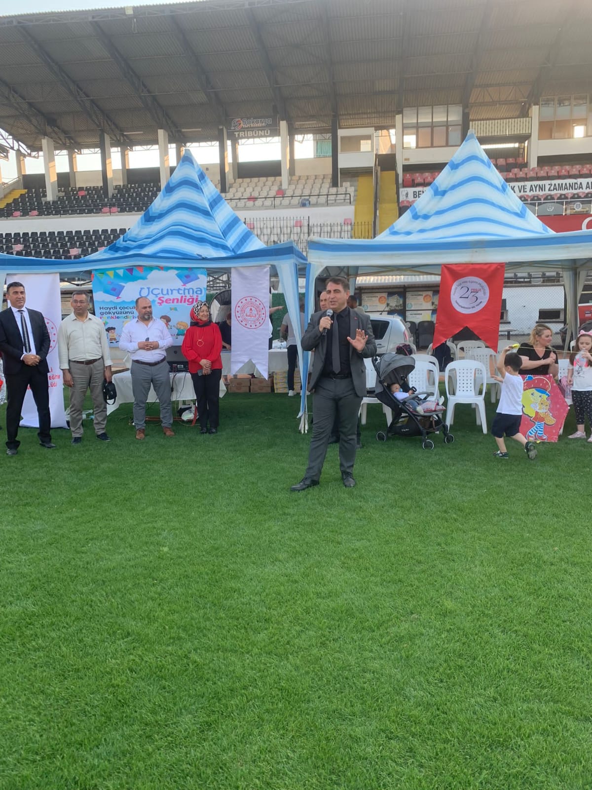 Çocuklar Uçurtmalar ile şenlendi