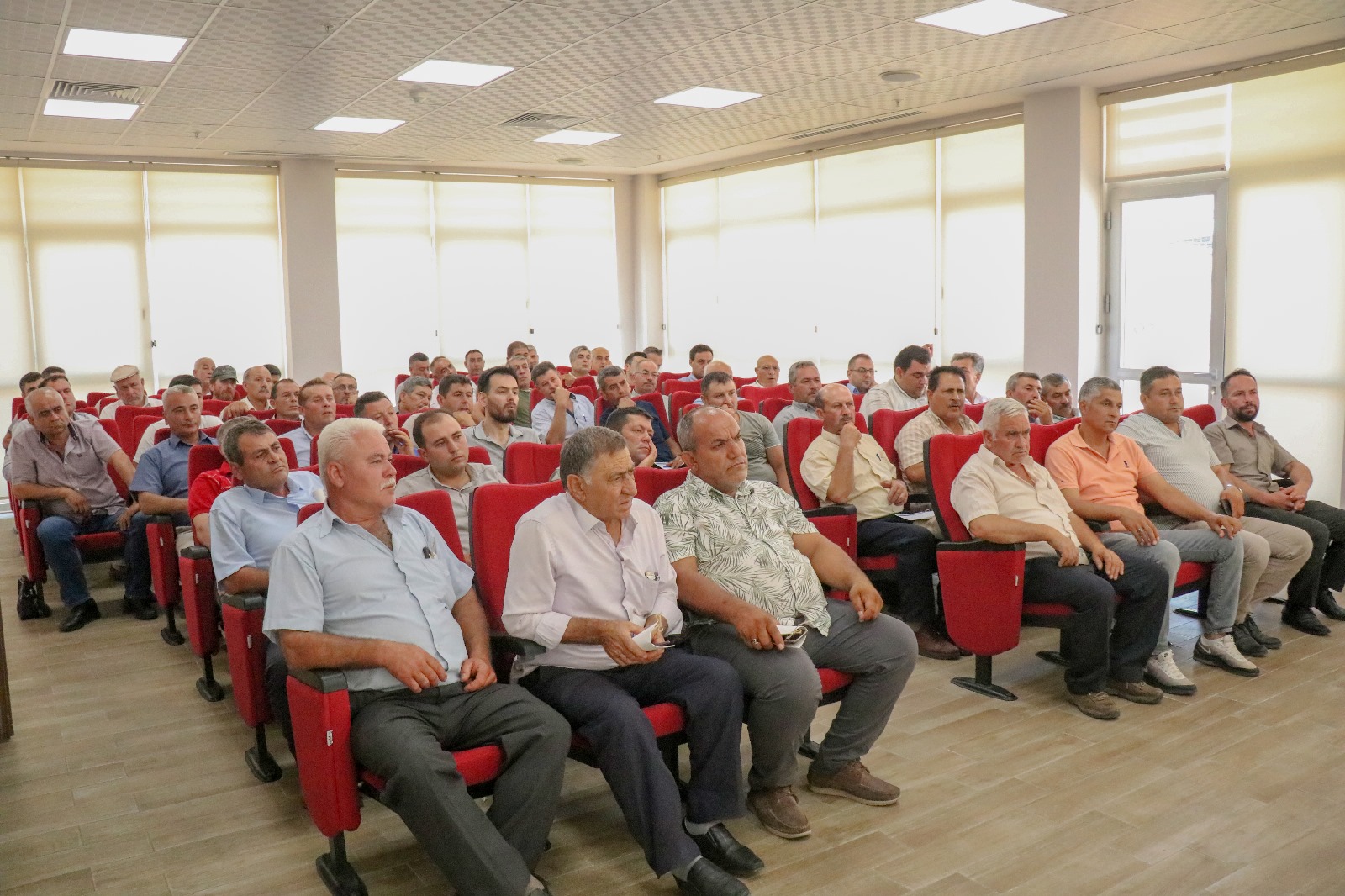 BAŞKAN ÖZEL MUHTARLARLA BULUŞTU 