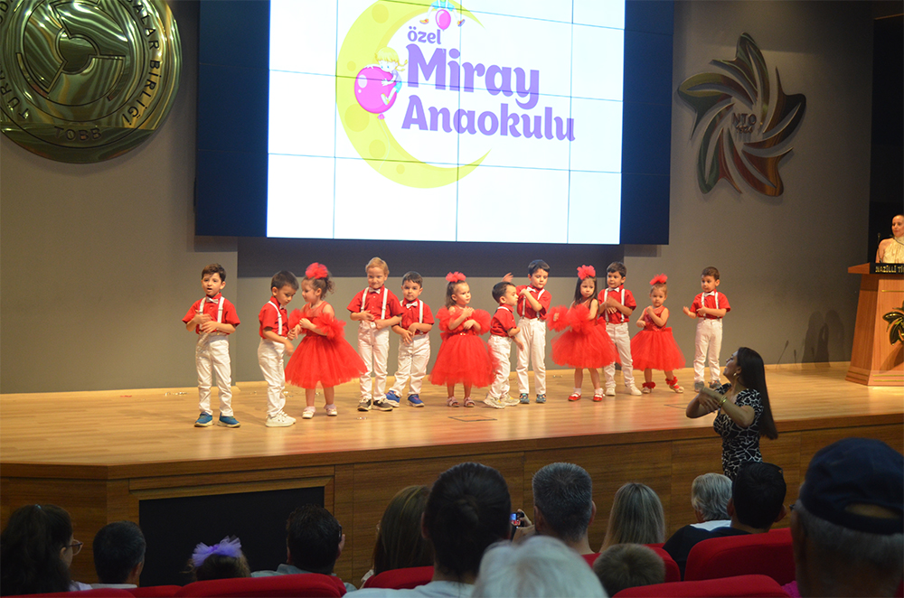 Miray Ana Okullarından Yıl sonu etkinliği