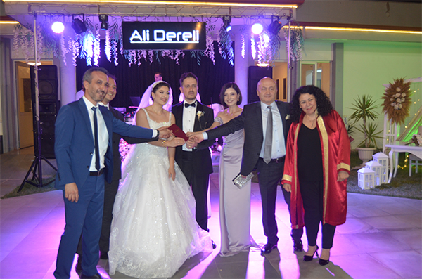 Ayşe ve Batuhan Mutluluğa yelken açtı