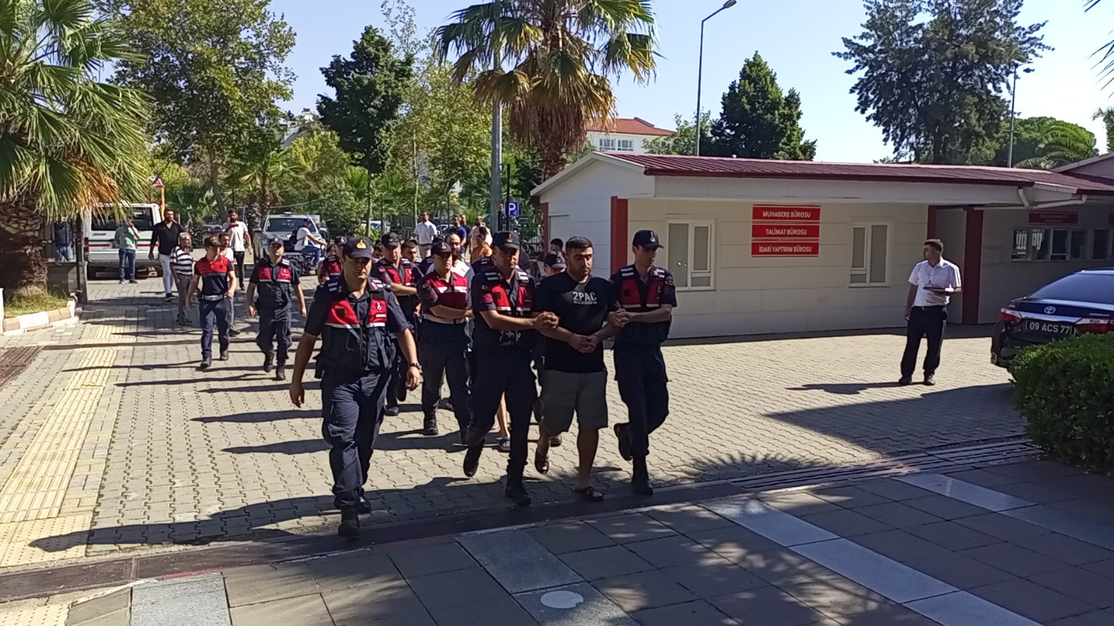 Nazilli'de Uyuşturucu Şebekesi Çökertildi 6 kişi tutuklandı