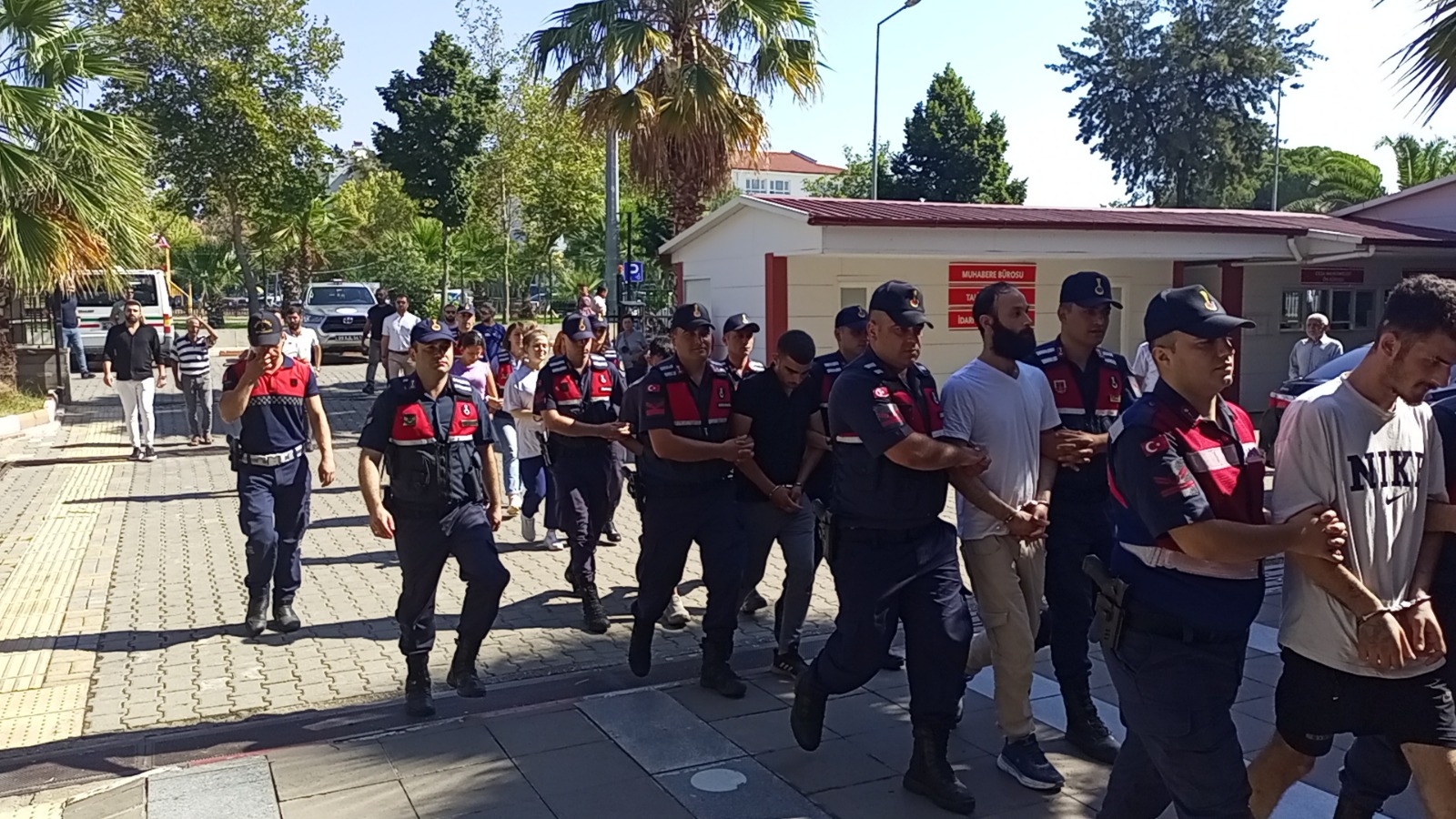 Nazilli'de Uyuşturucu Şebekesi Çökertildi 6 kişi tutuklandı