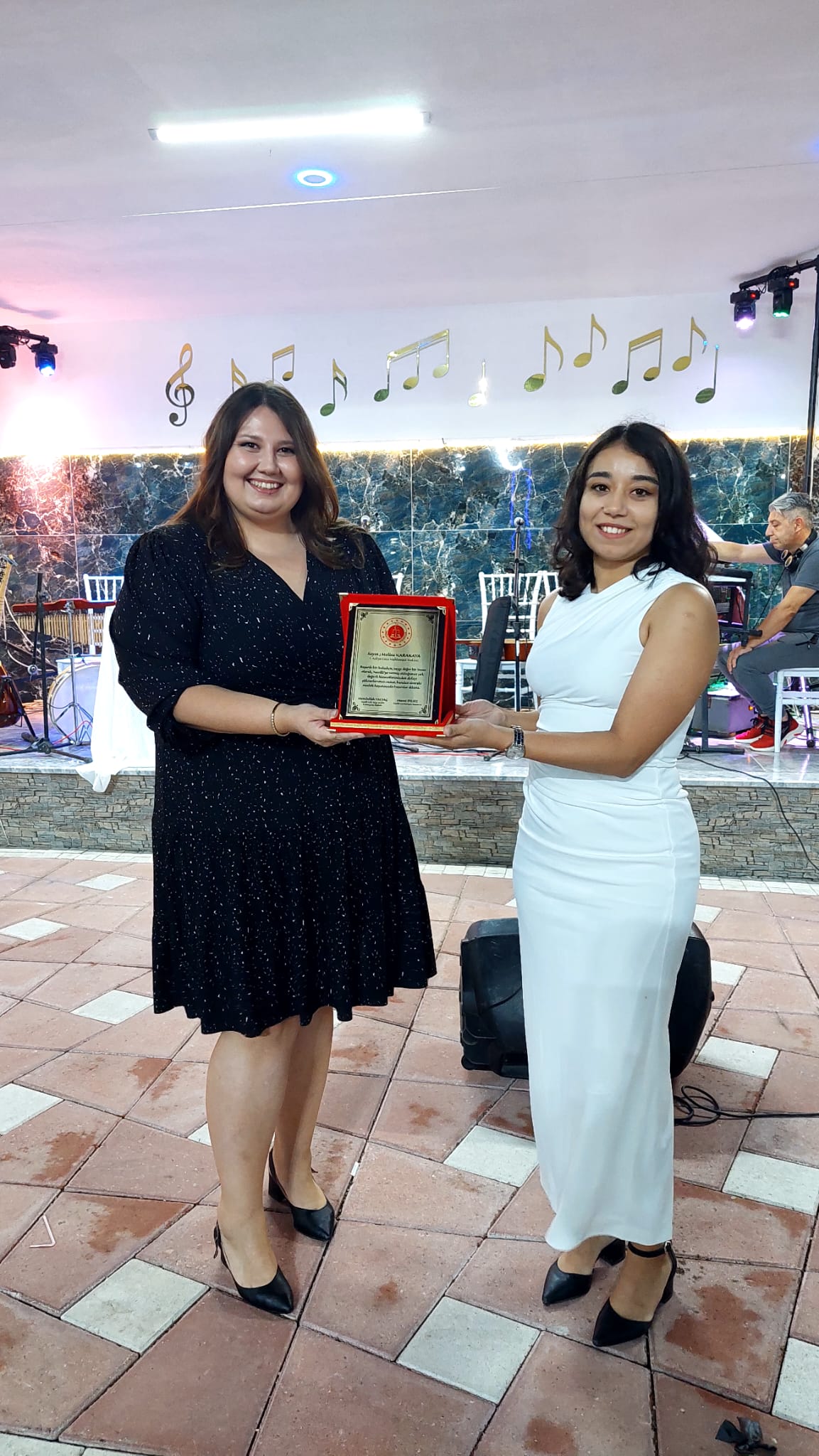 Nazilli’den Ayrılan Hakim ve Savcılar’a Plaket takdim edildi