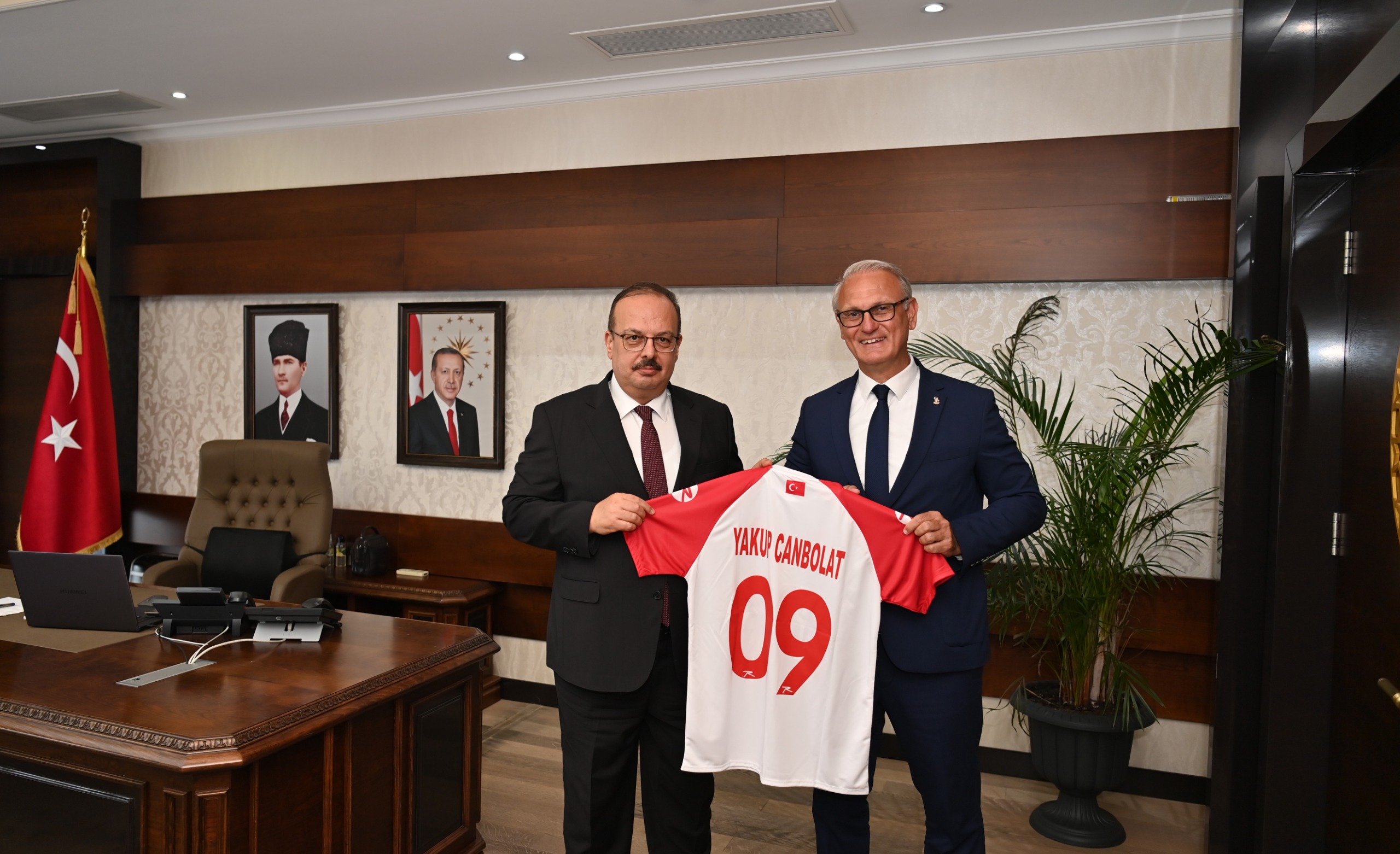 THF Başkanı Kılıç Aydın’da: “Hentbolu Türkiye’de geliştirmeye devam edeceğiz”