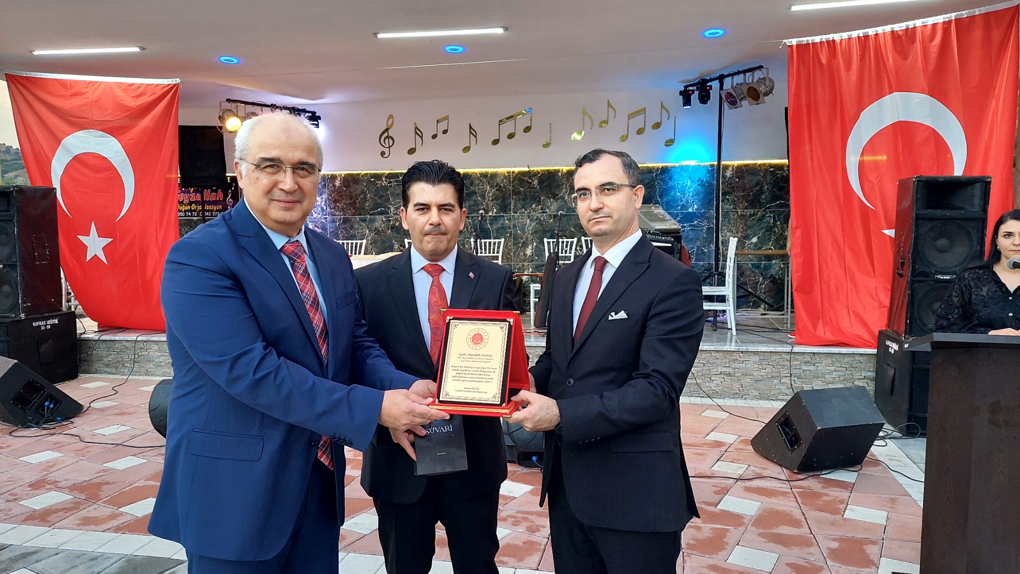 Nazilli’den Ayrılan Hakim ve Savcılar’a Plaket takdim edildi