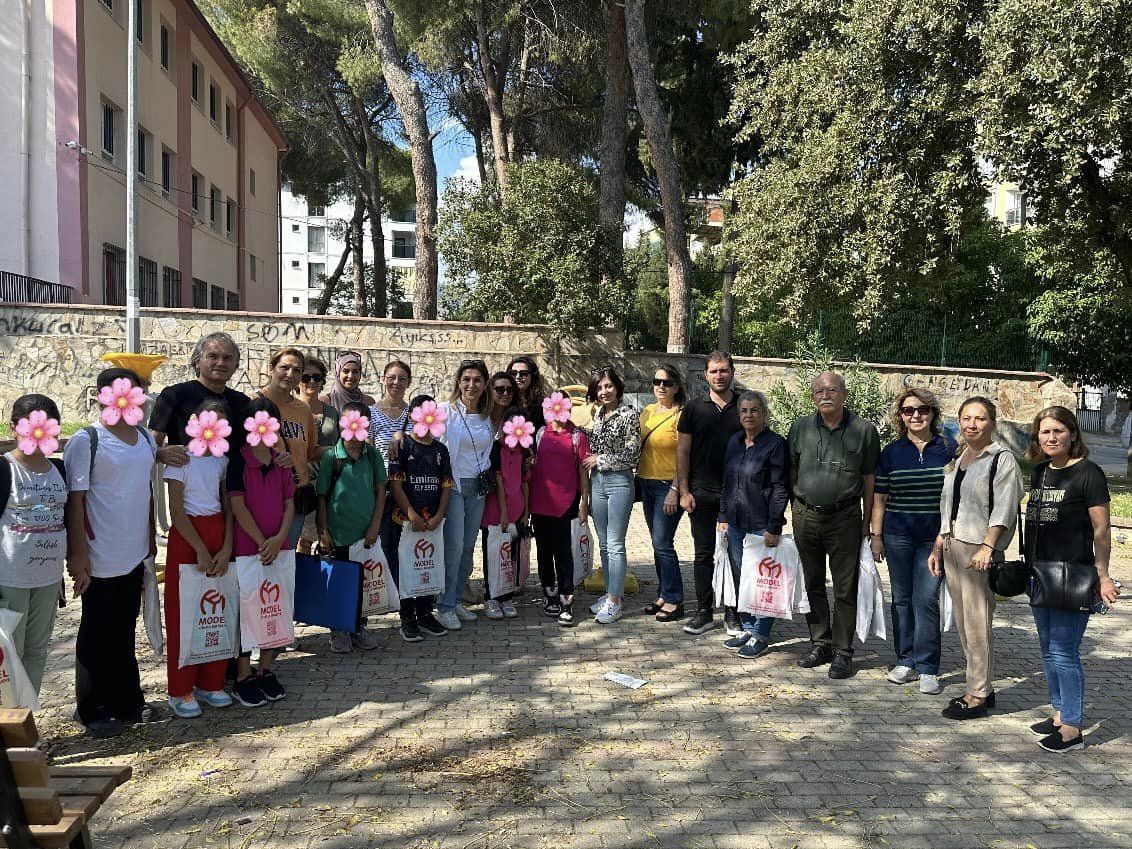 CHP Öğrencilerin kalbine dokundu