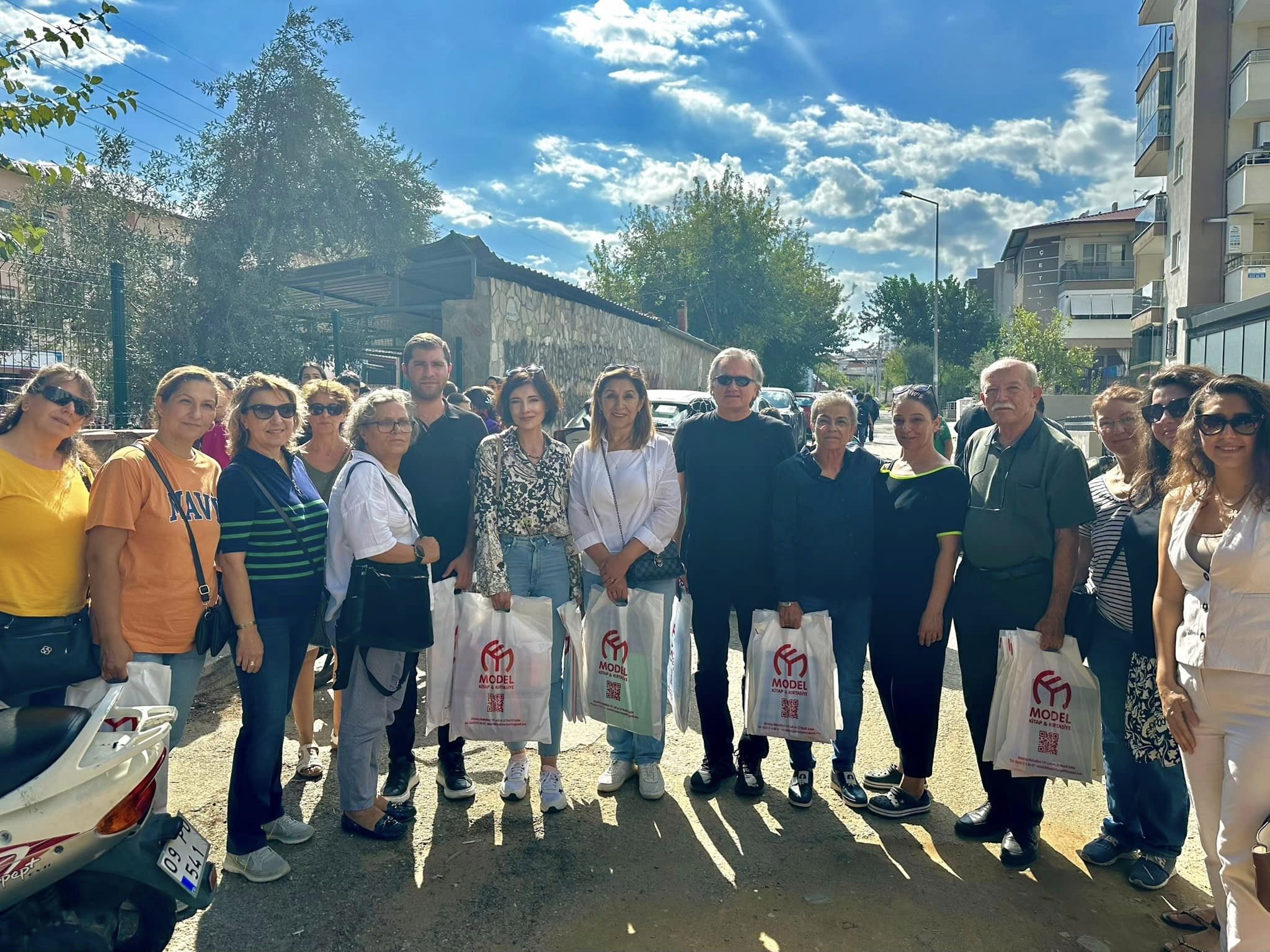 CHP Öğrencilerin kalbine dokundu