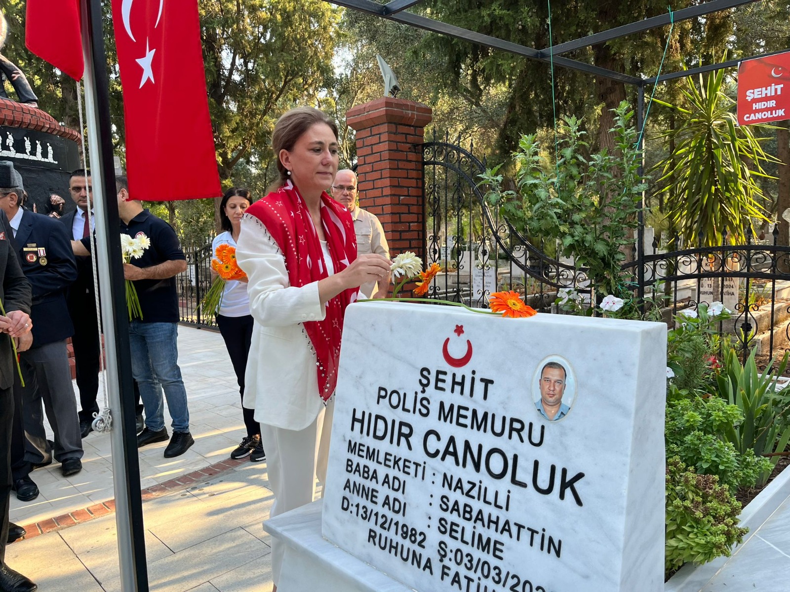 Kurtuluş Bayramında şehitler unutulmadı