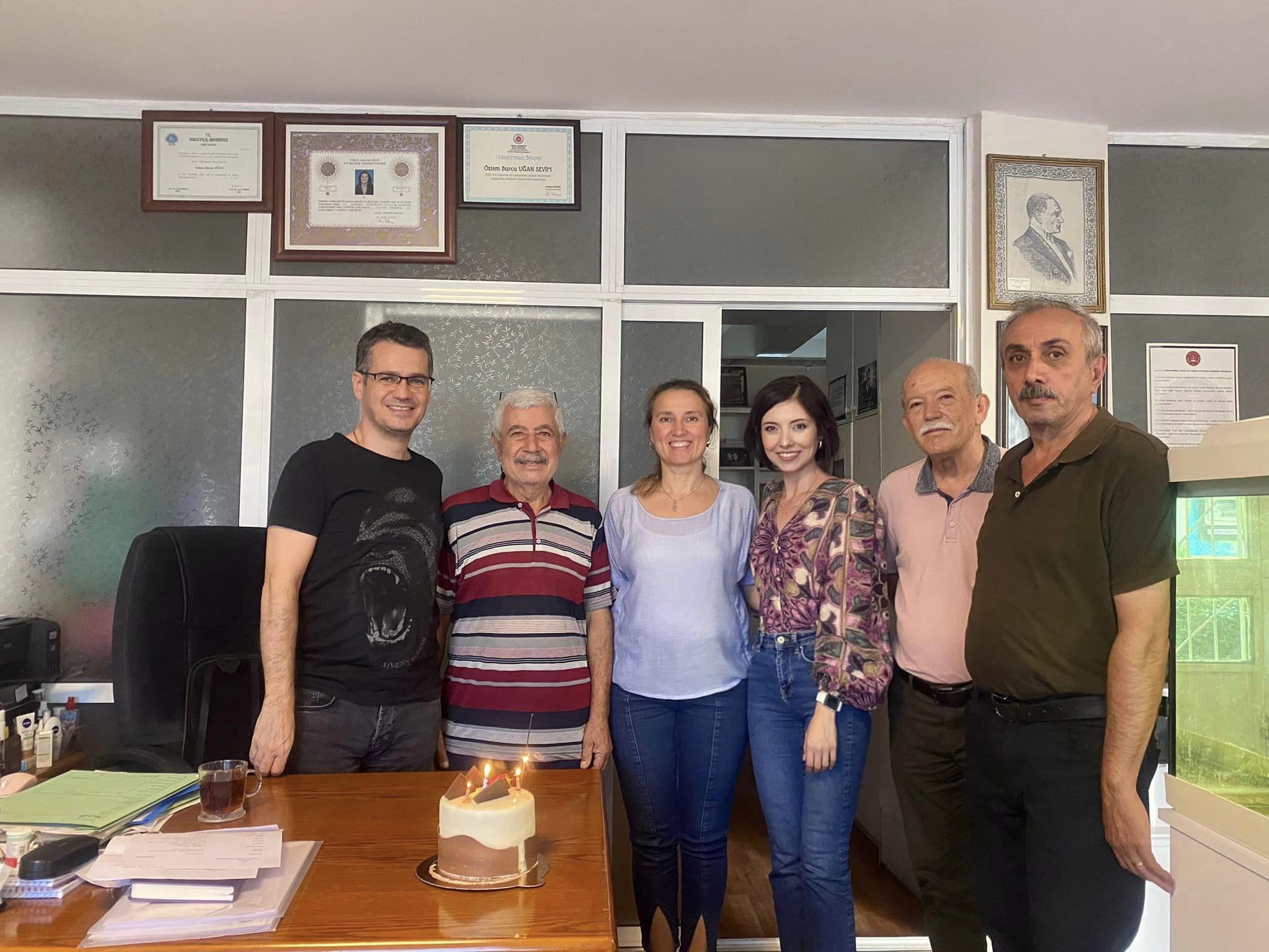 Aslı Ökmen'den Parti'nin Emektarlarına Büyük Vefa