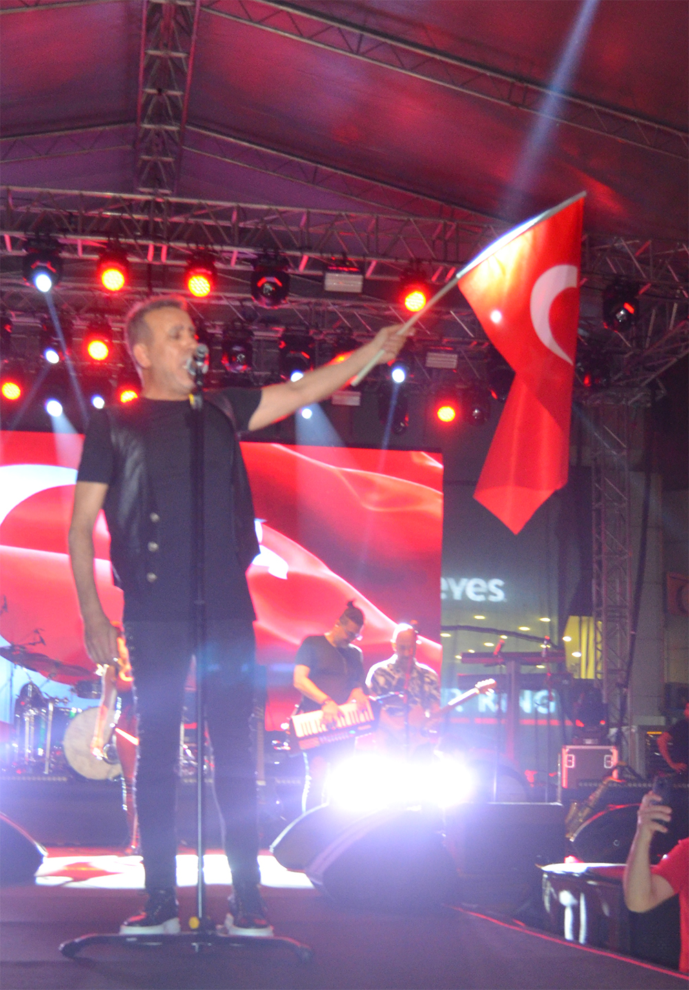 Nazilli’de Haluk Levent Fırtınası